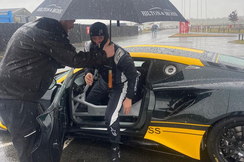 Hilton & Moss win THRICE at Snetterton