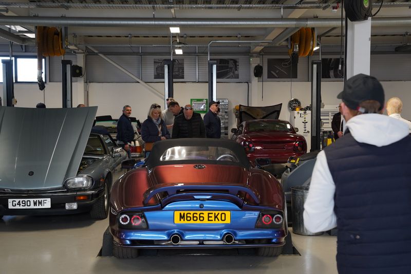 Porsche Owners Club GB visit Hilton & Moss