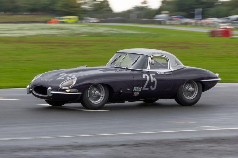 A first place finish for Hilton & Moss at Castle Combe!