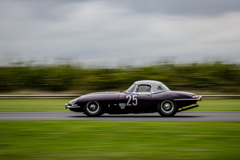 A first place finish for Hilton & Moss at Castle Combe!