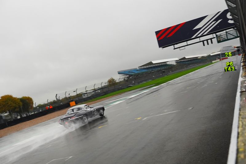 Hilton & Moss wrap up the race season at Silverstone