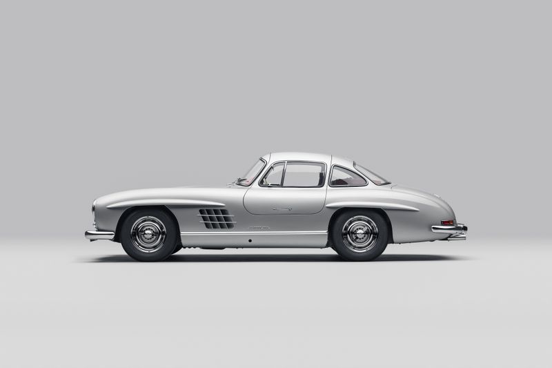 INTRODUCING THE RESTORED 1956 MERCEDES-BENZ W198 300SL GULLWING