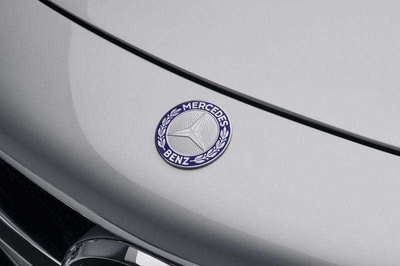 INTRODUCING THE RESTORED 1956 MERCEDES-BENZ W198 300SL GULLWING