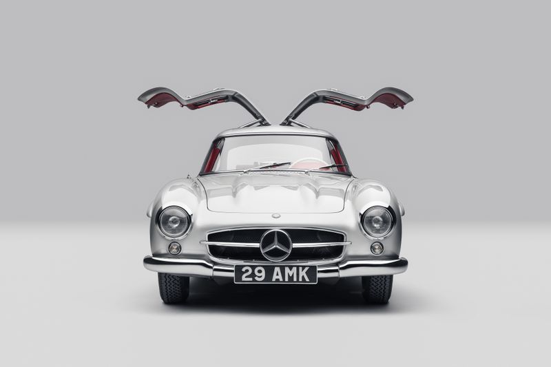 INTRODUCING THE RESTORED 1956 MERCEDES-BENZ W198 300SL GULLWING