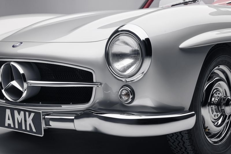 INTRODUCING THE RESTORED 1956 MERCEDES-BENZ W198 300SL GULLWING