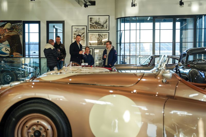 Ready, Set, Race: Hilton & Moss partners with Supercar Driver, Radical Racing and FreeM UK for an Introduction to Motorsport Morning.