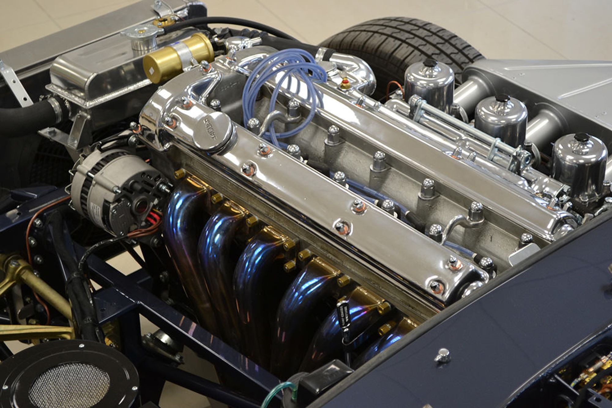 JAGUAR E-TYPE SERIES 1 ROADSTER Restoration