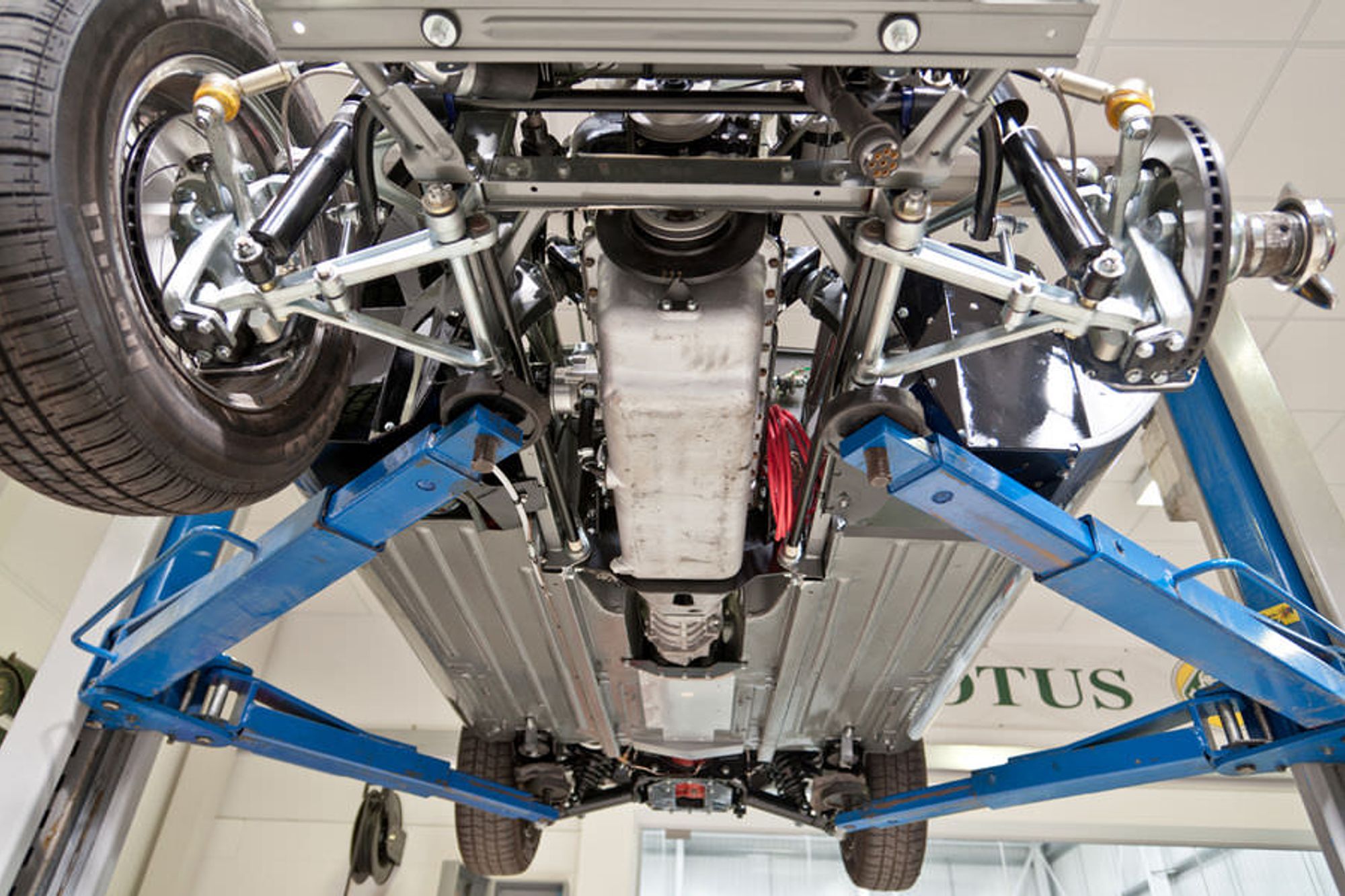 Jaguar E-type Roadster Restoration