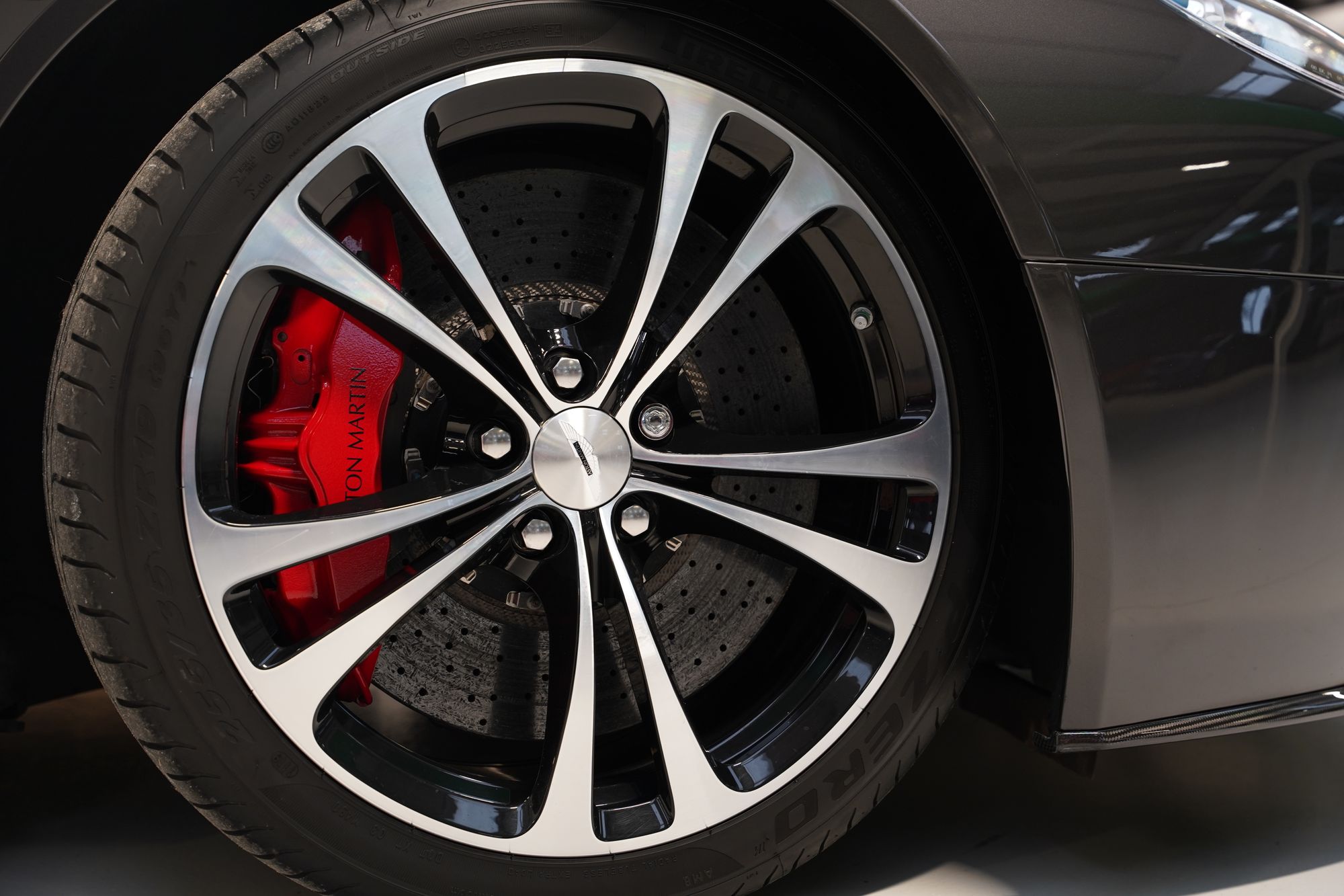 2013 Aston Martin V12 Vantage Roadster