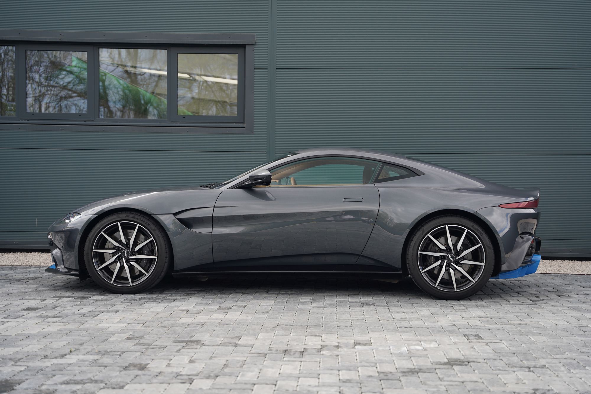 2019 Aston Martin Vantage