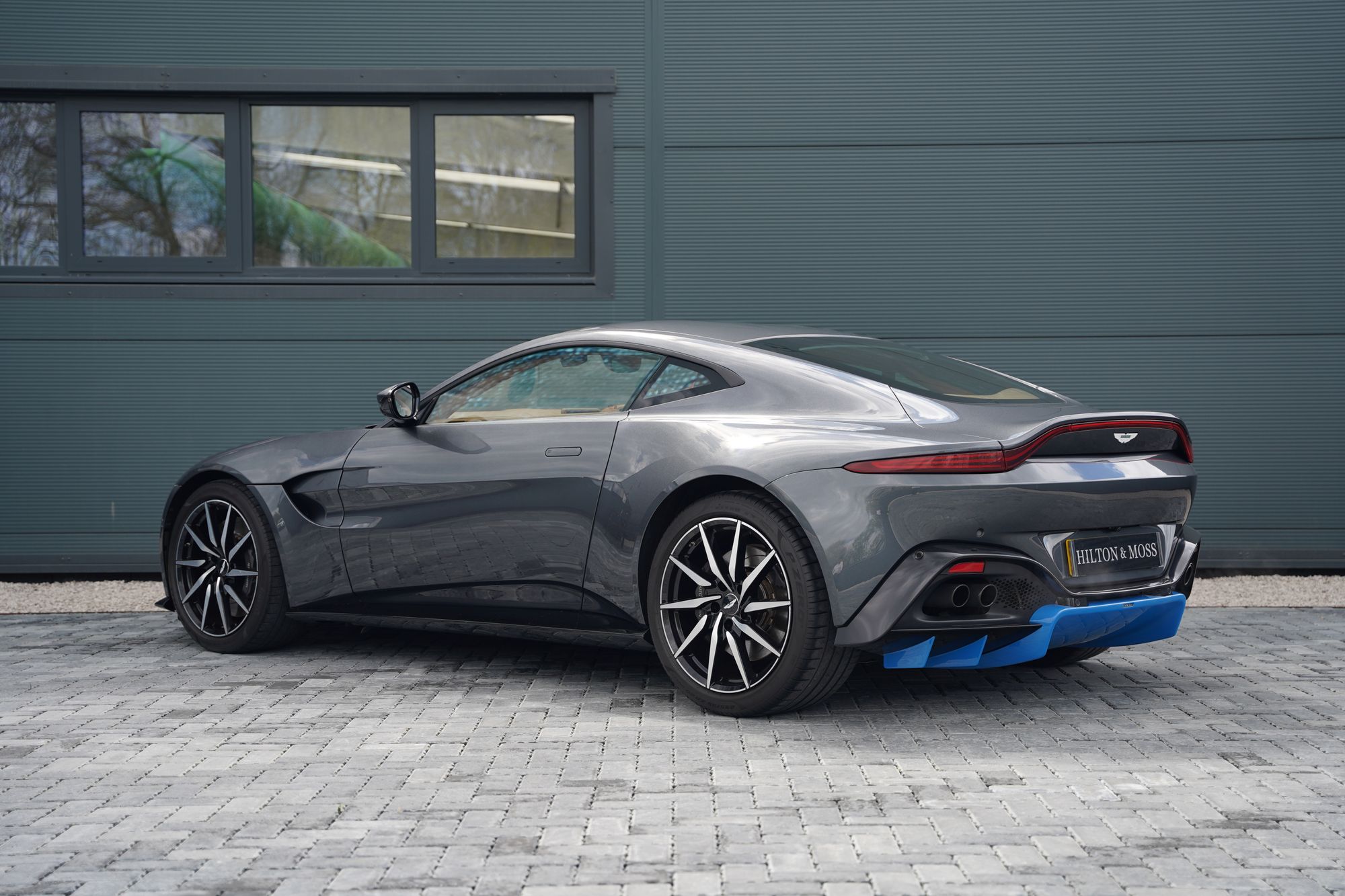 2019 Aston Martin Vantage