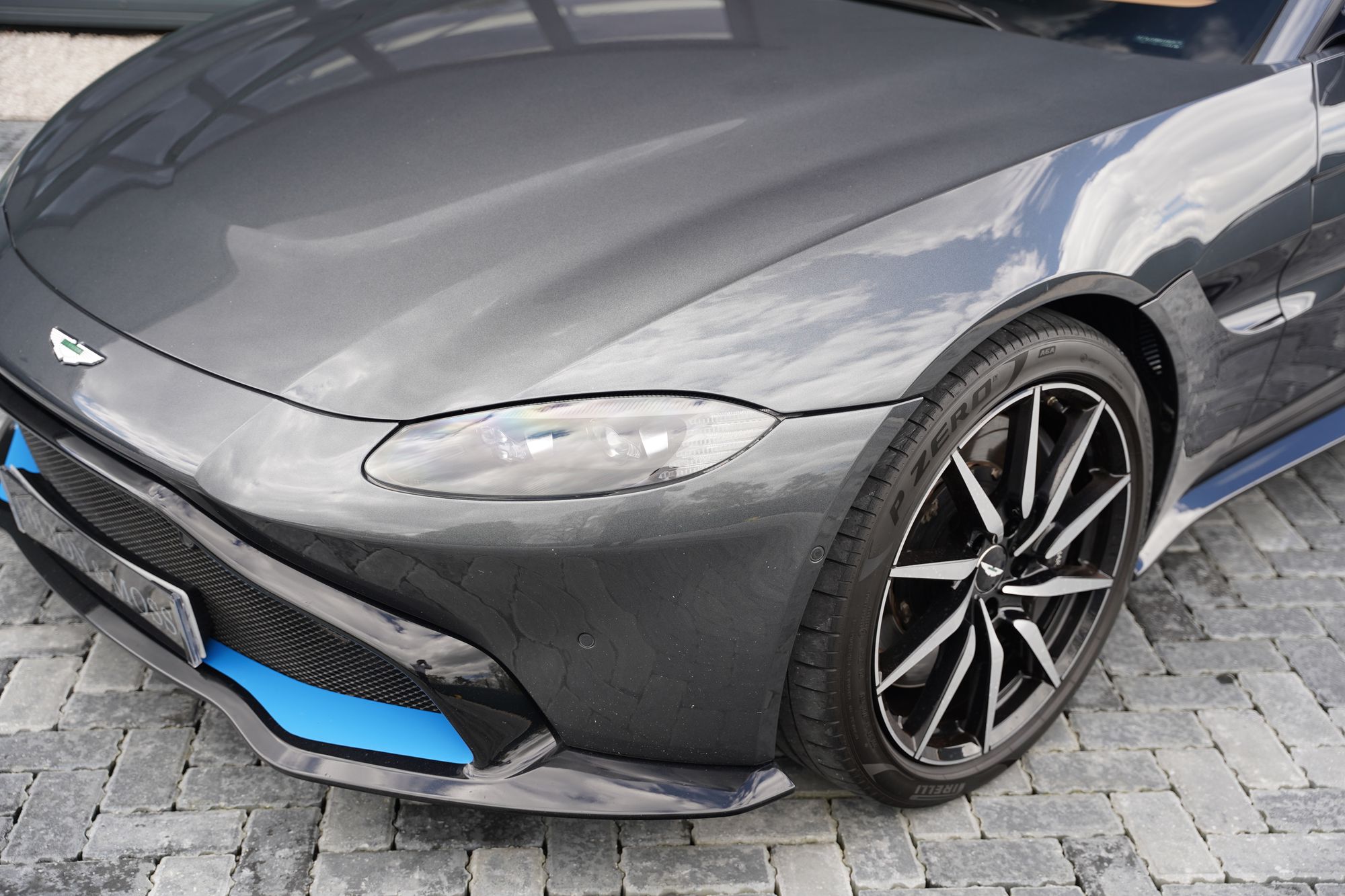 2019 Aston Martin Vantage