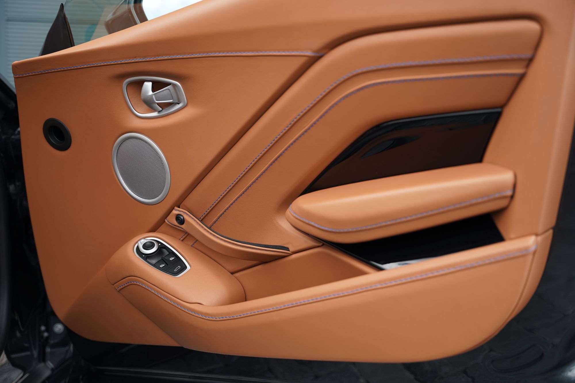 2019 Aston Martin Vantage