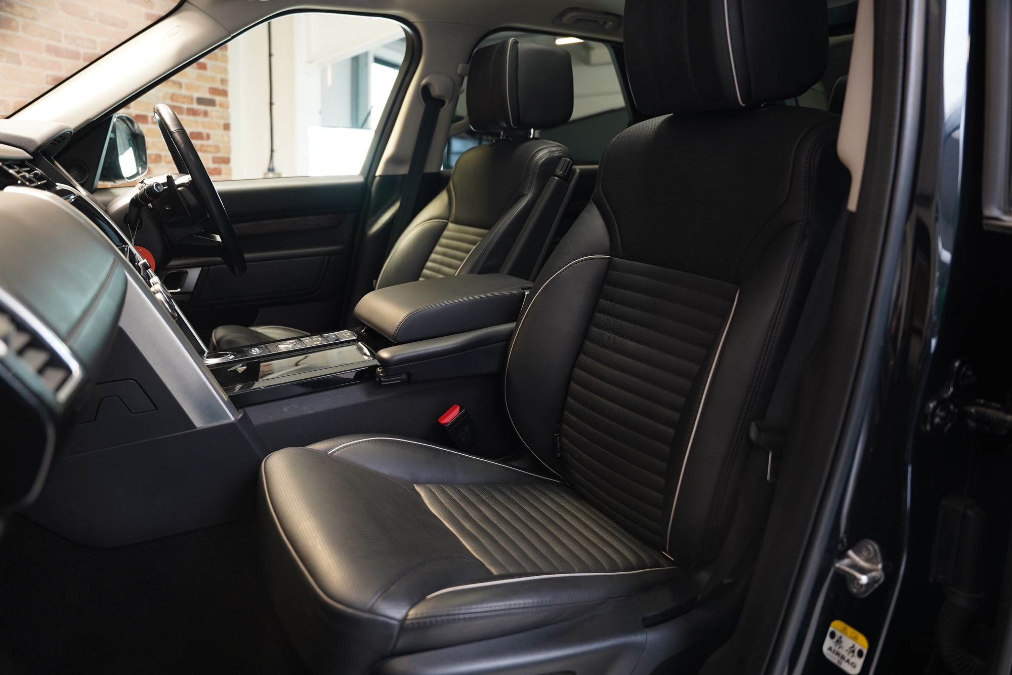 2018 Land Rover Discovery HSE Luxury