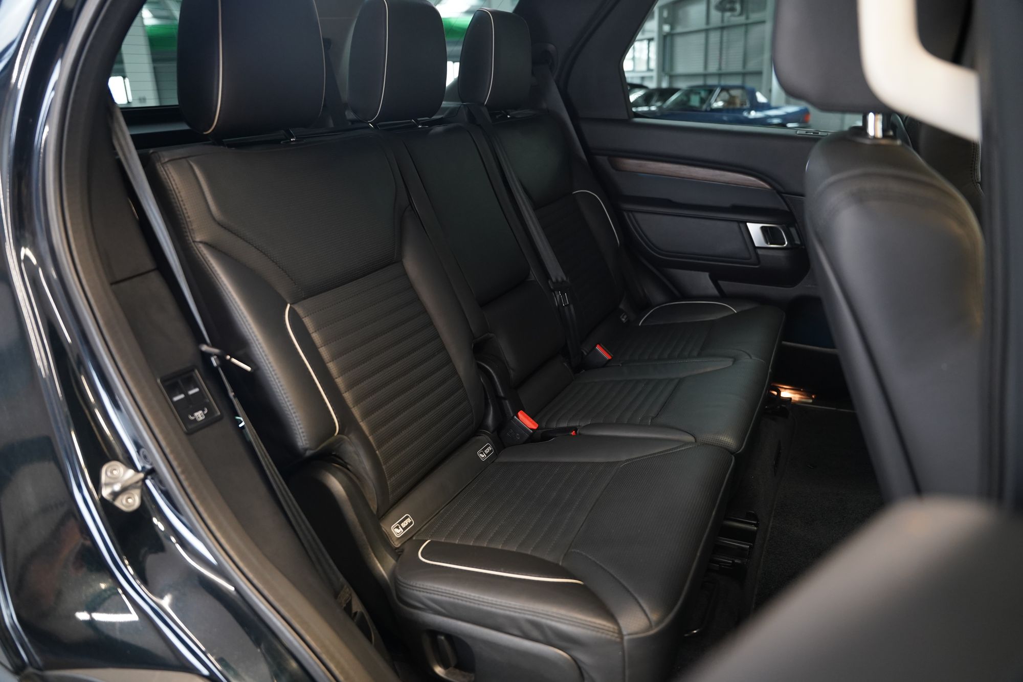 2018 Land Rover Discovery HSE Luxury