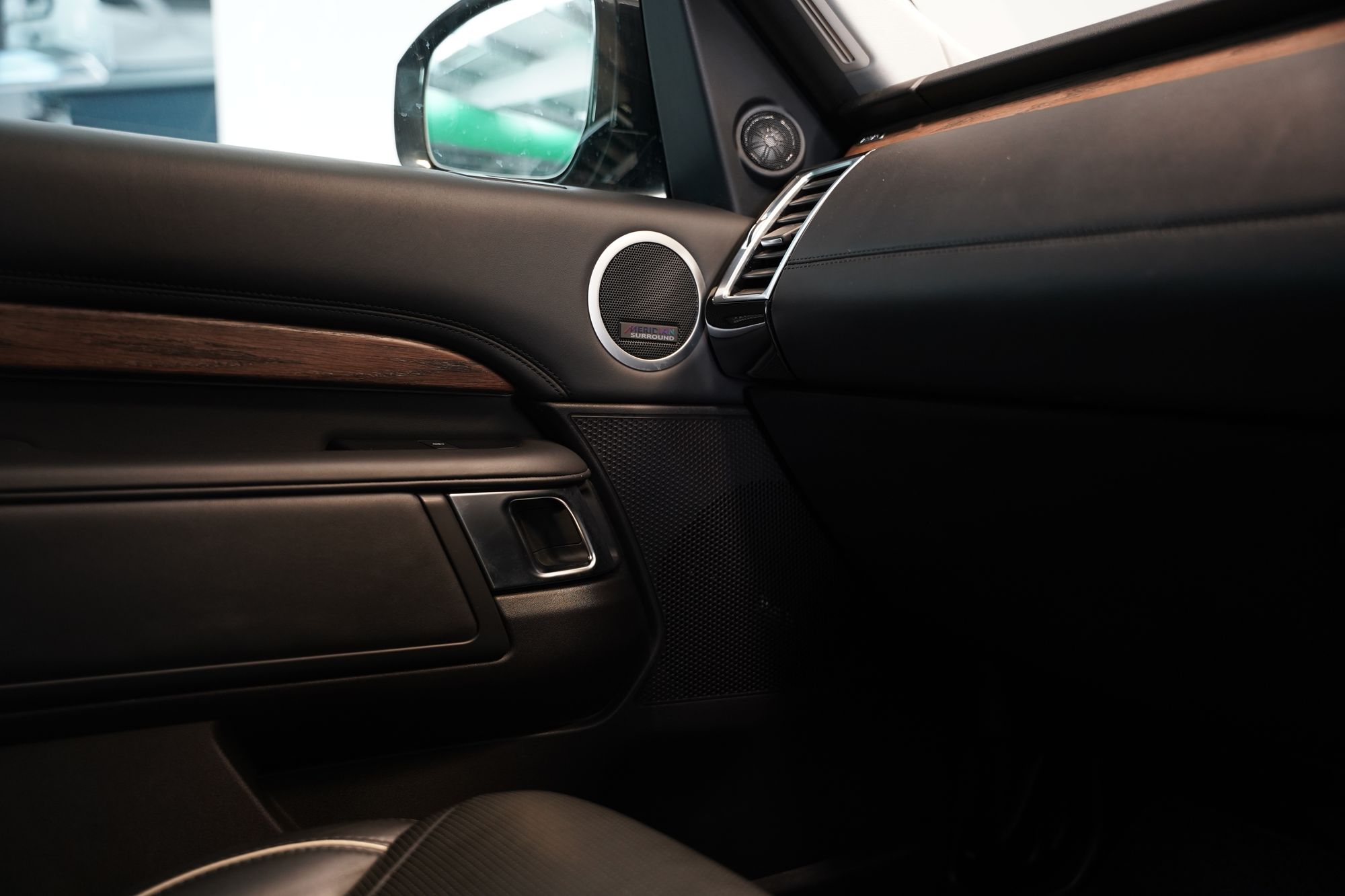 2018 Land Rover Discovery HSE Luxury