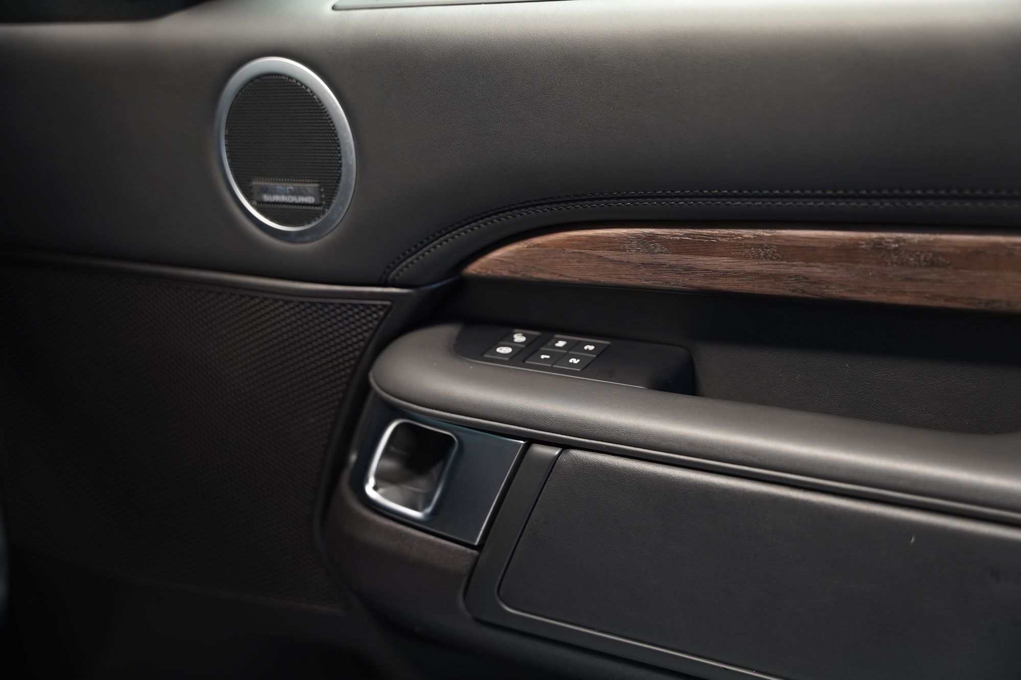 2018 Land Rover Discovery HSE Luxury