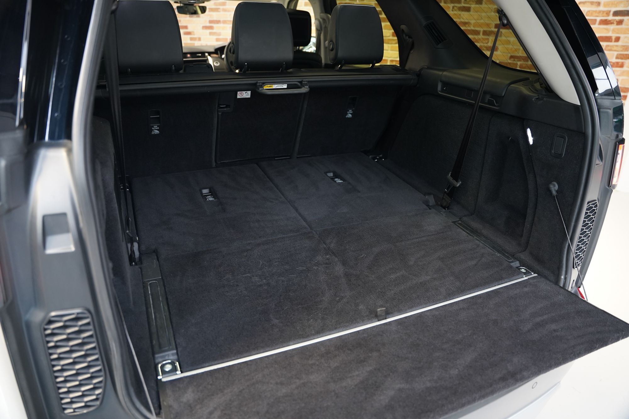 2018 Land Rover Discovery HSE Luxury