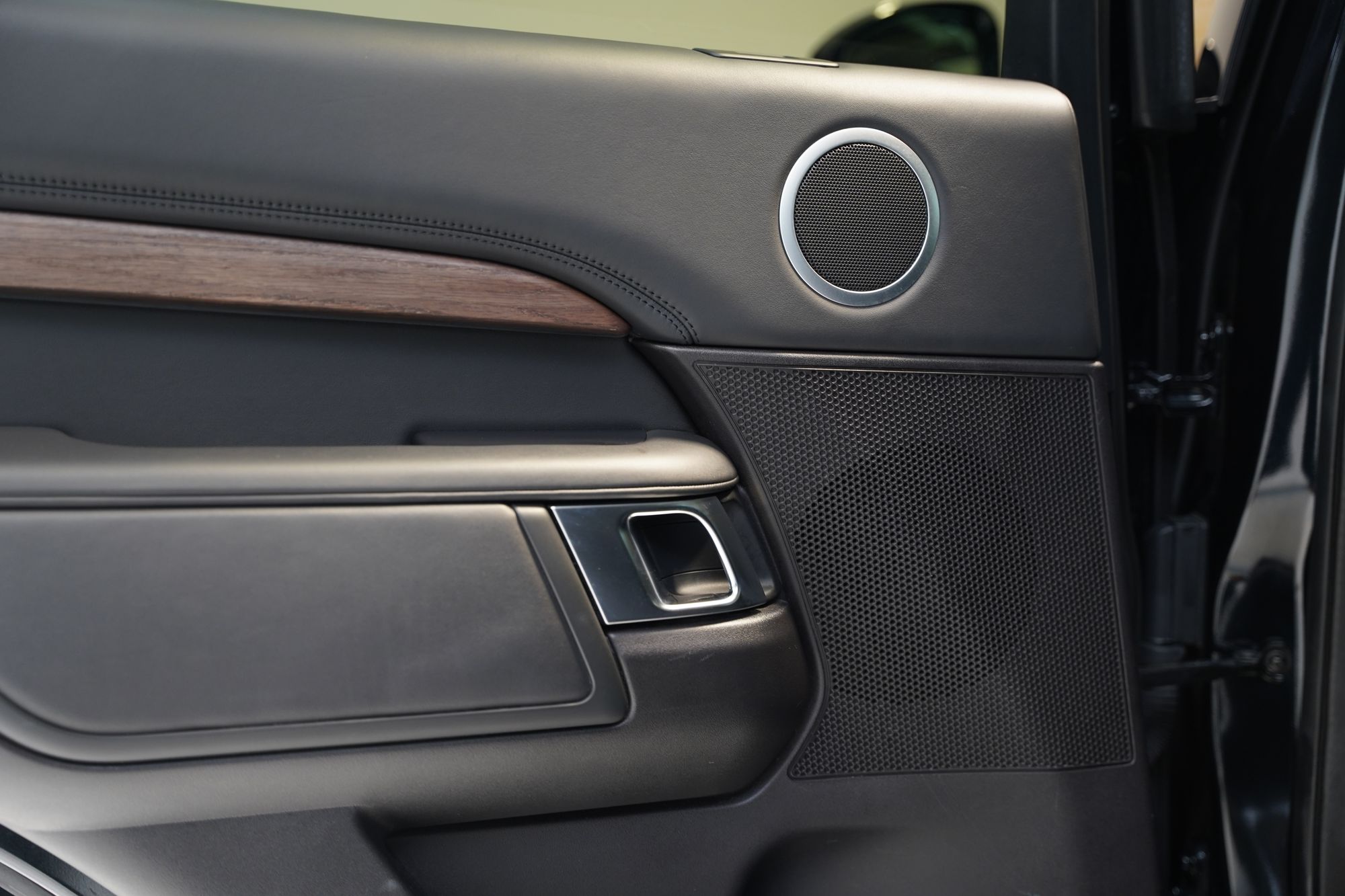 2018 Land Rover Discovery HSE Luxury