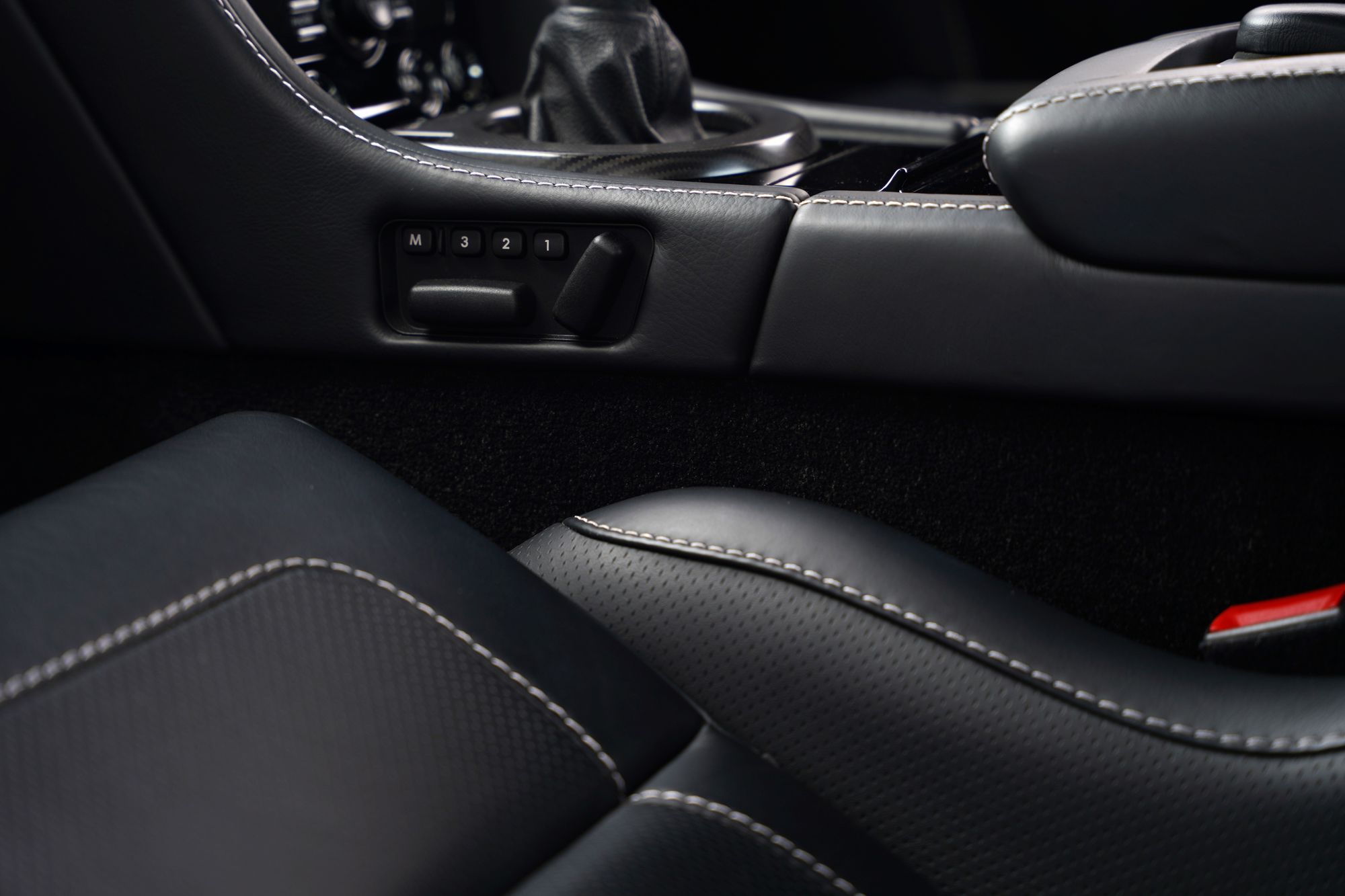2015 Aston Martin V8 Vantage N430