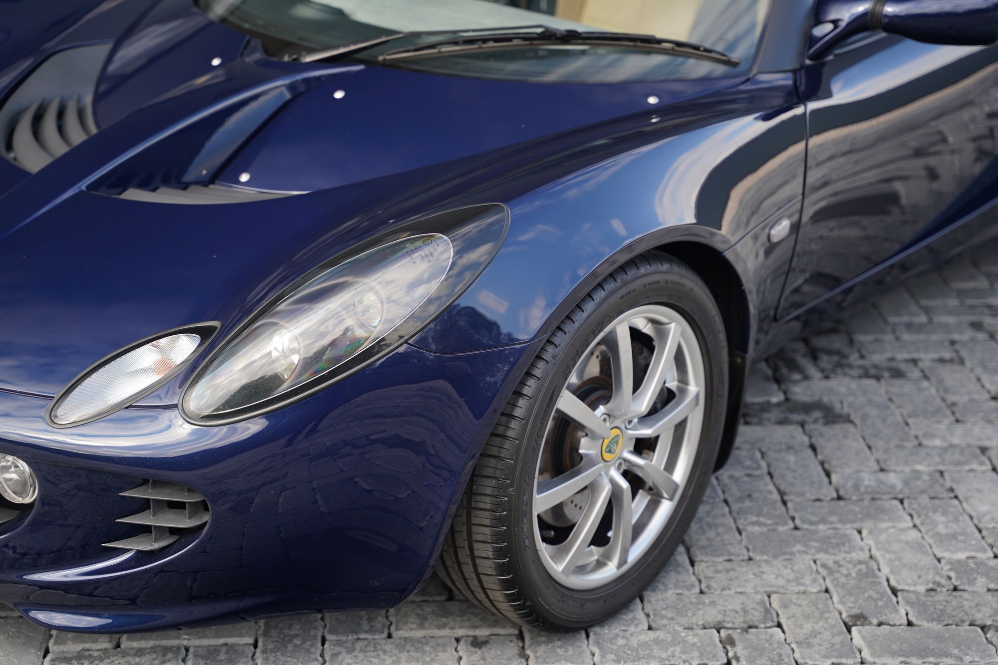 2004 Lotus Elise S2 111S