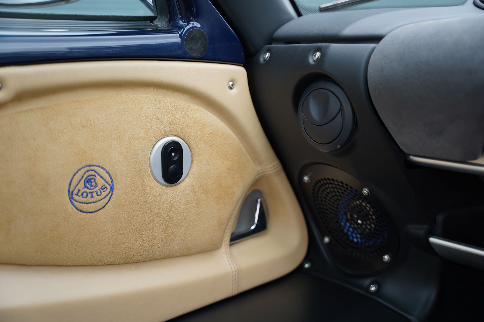2004 Lotus Elise S2 111S