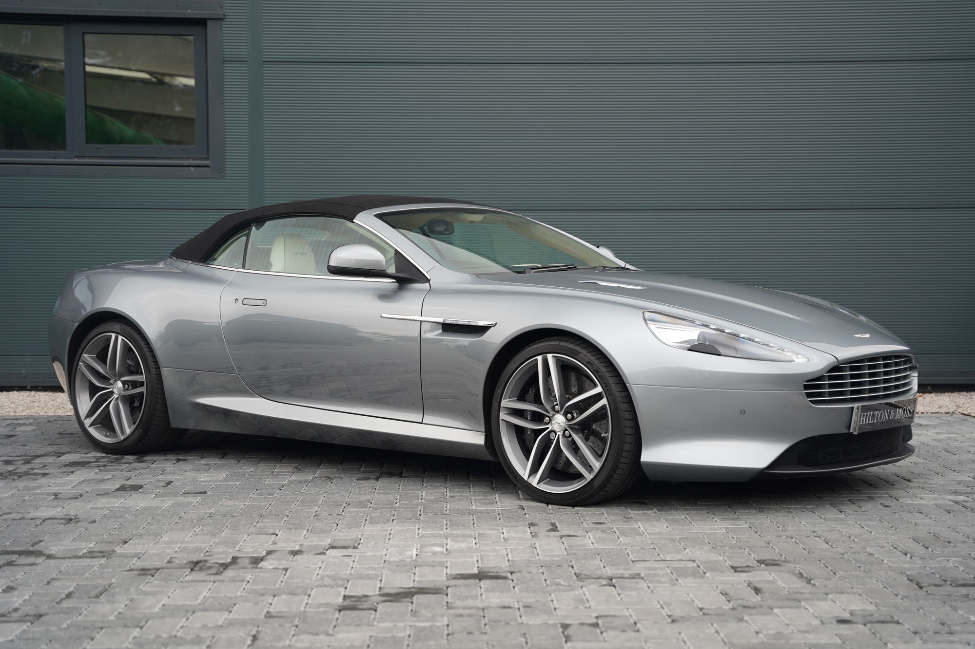 2011 Aston Martin Virage Volante