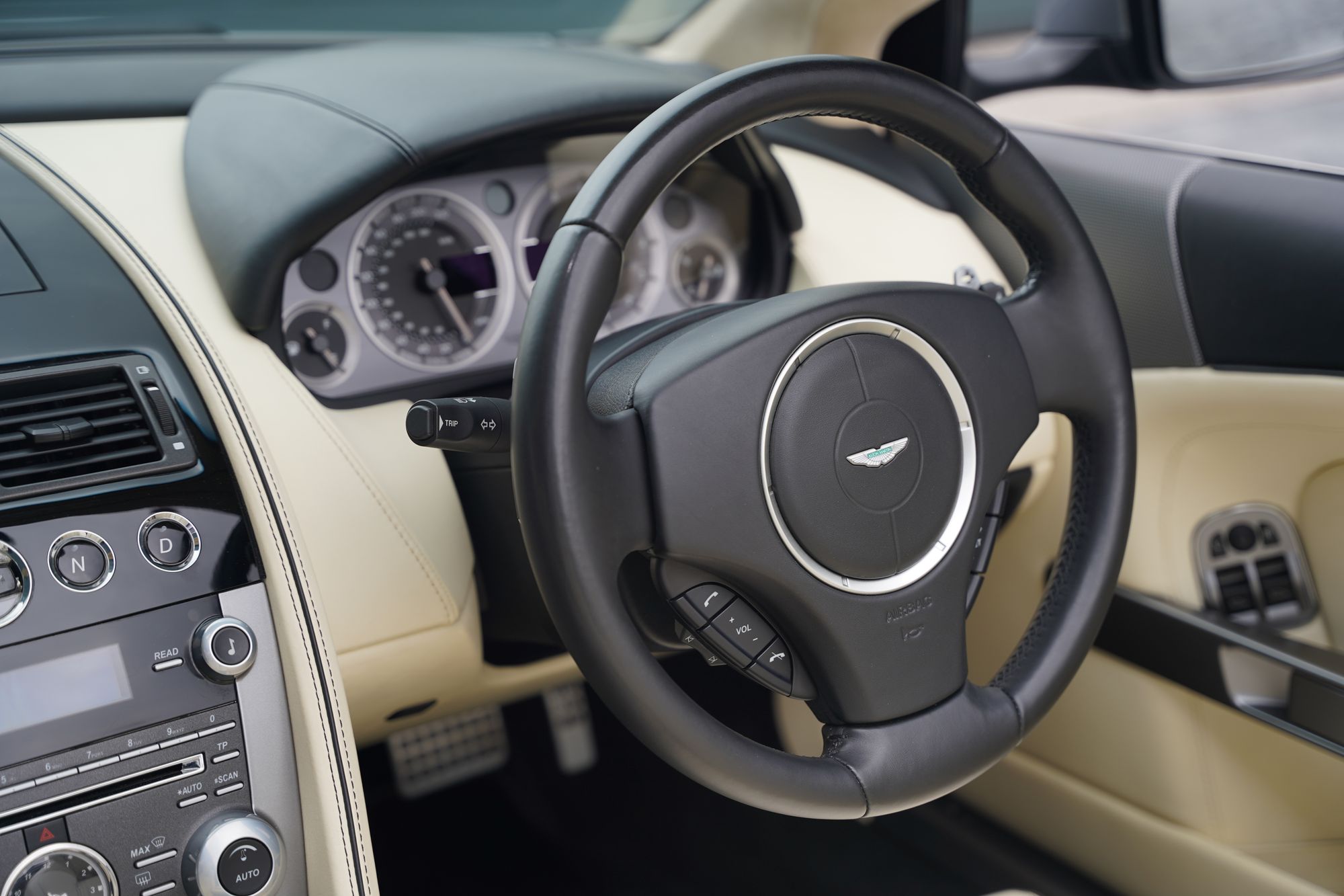 2011 Aston Martin Virage Volante