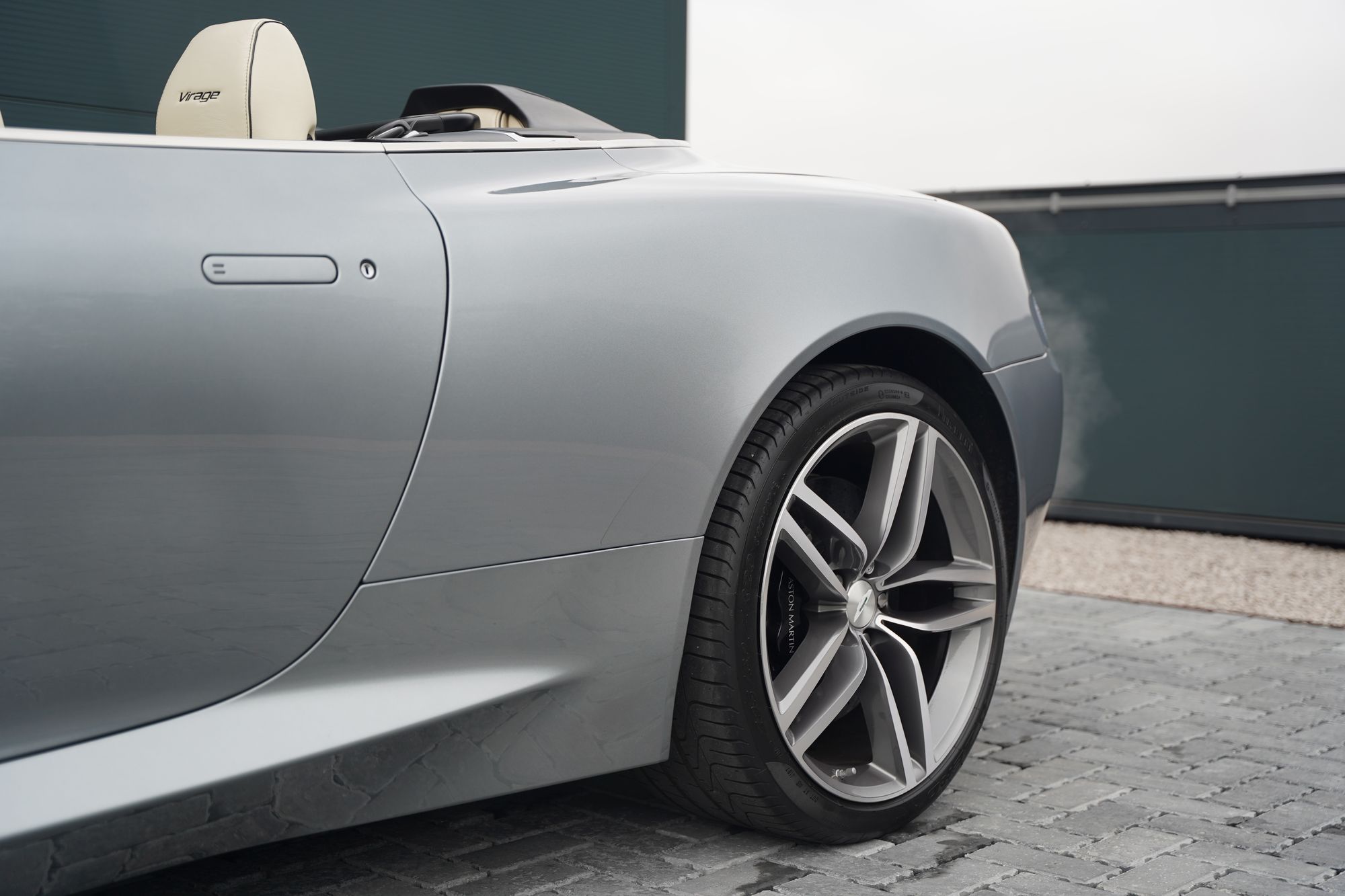 2011 Aston Martin Virage Volante