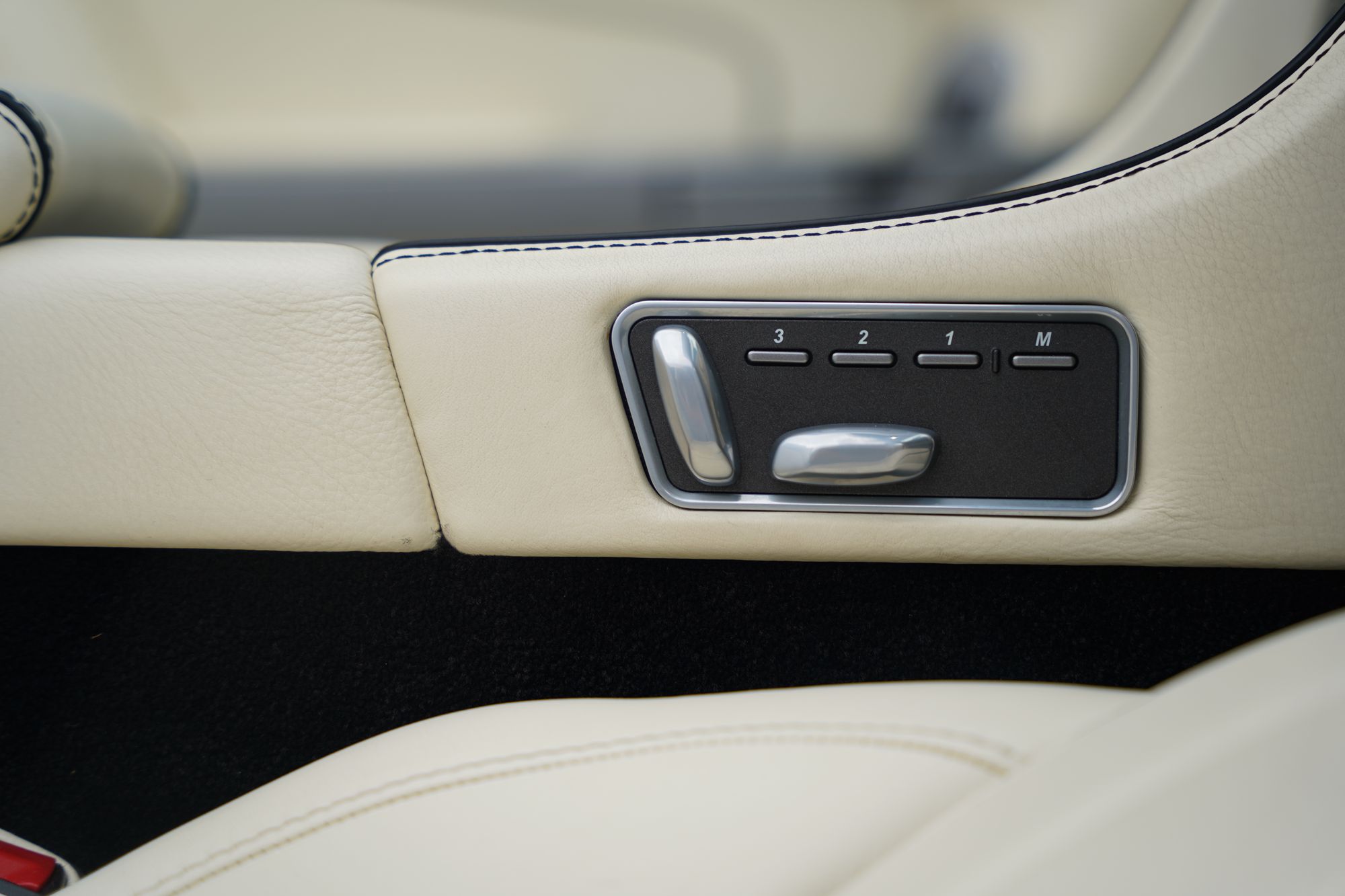 2011 Aston Martin Virage Volante