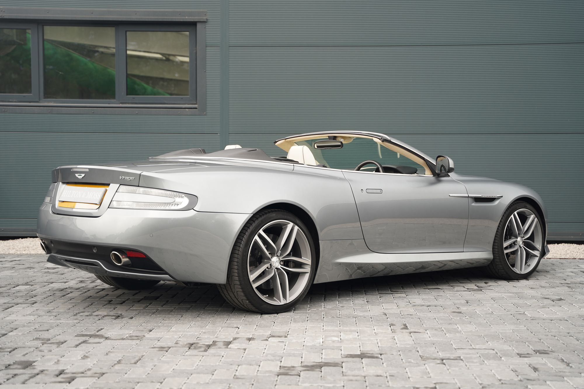 2011 Aston Martin Virage Volante
