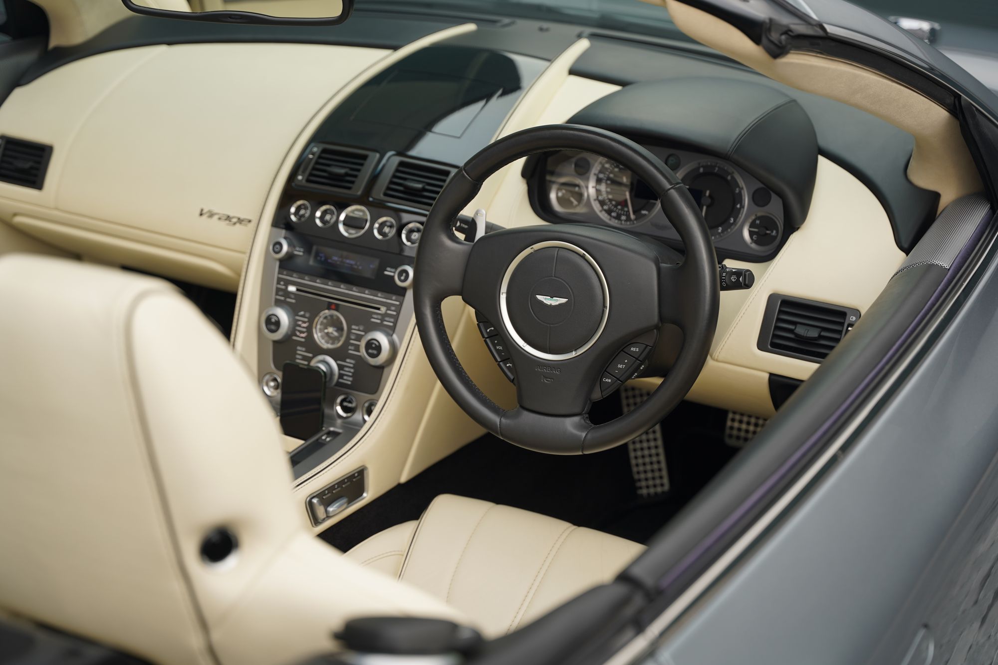 2011 Aston Martin Virage Volante