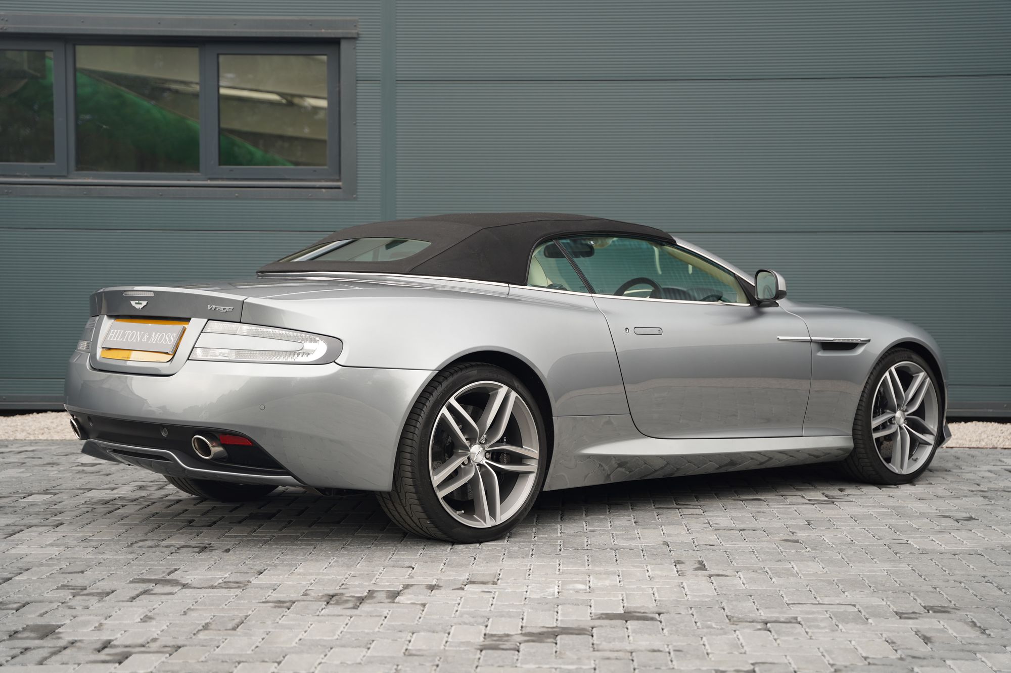 2011 Aston Martin Virage Volante