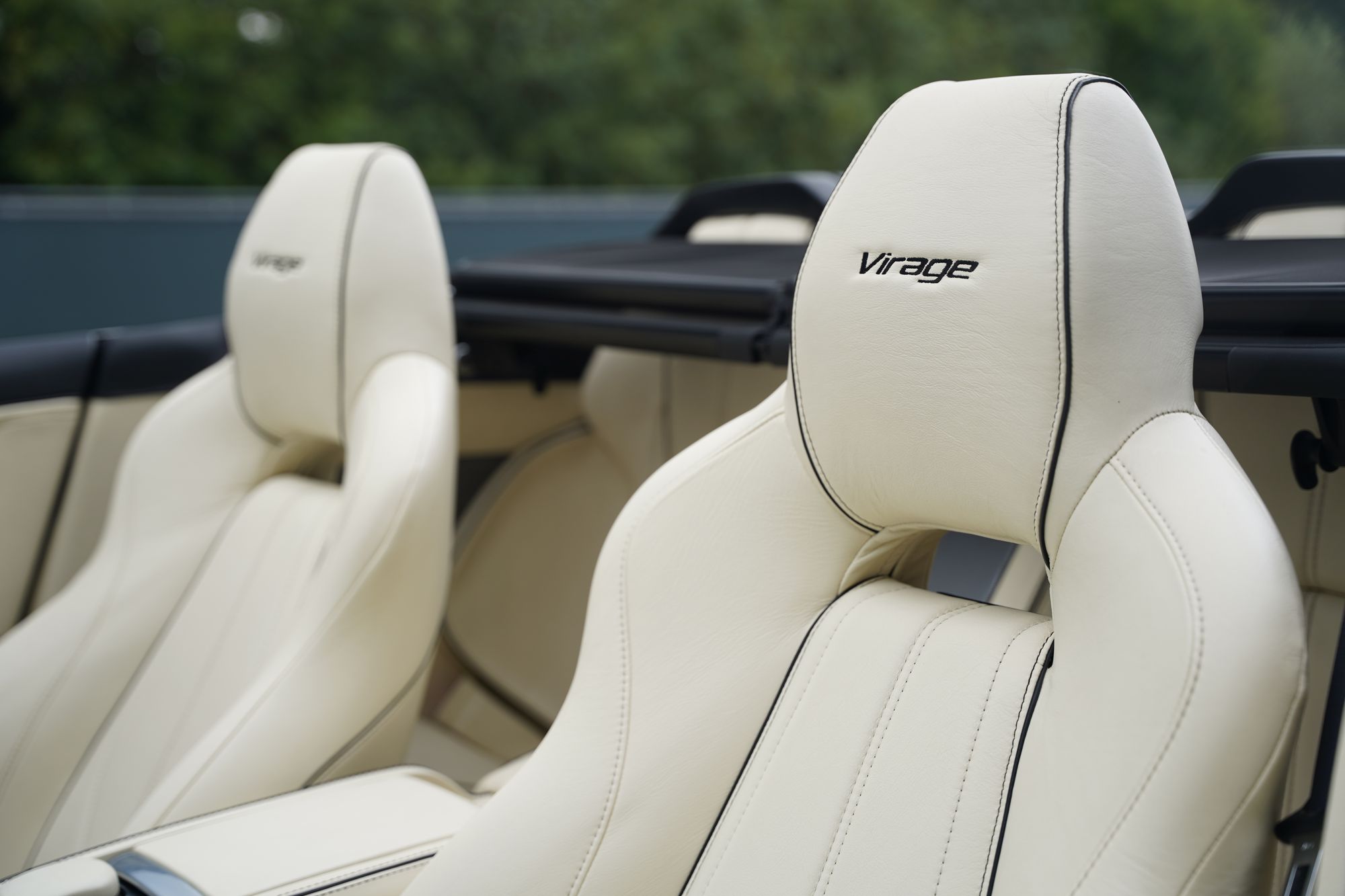 2011 Aston Martin Virage Volante