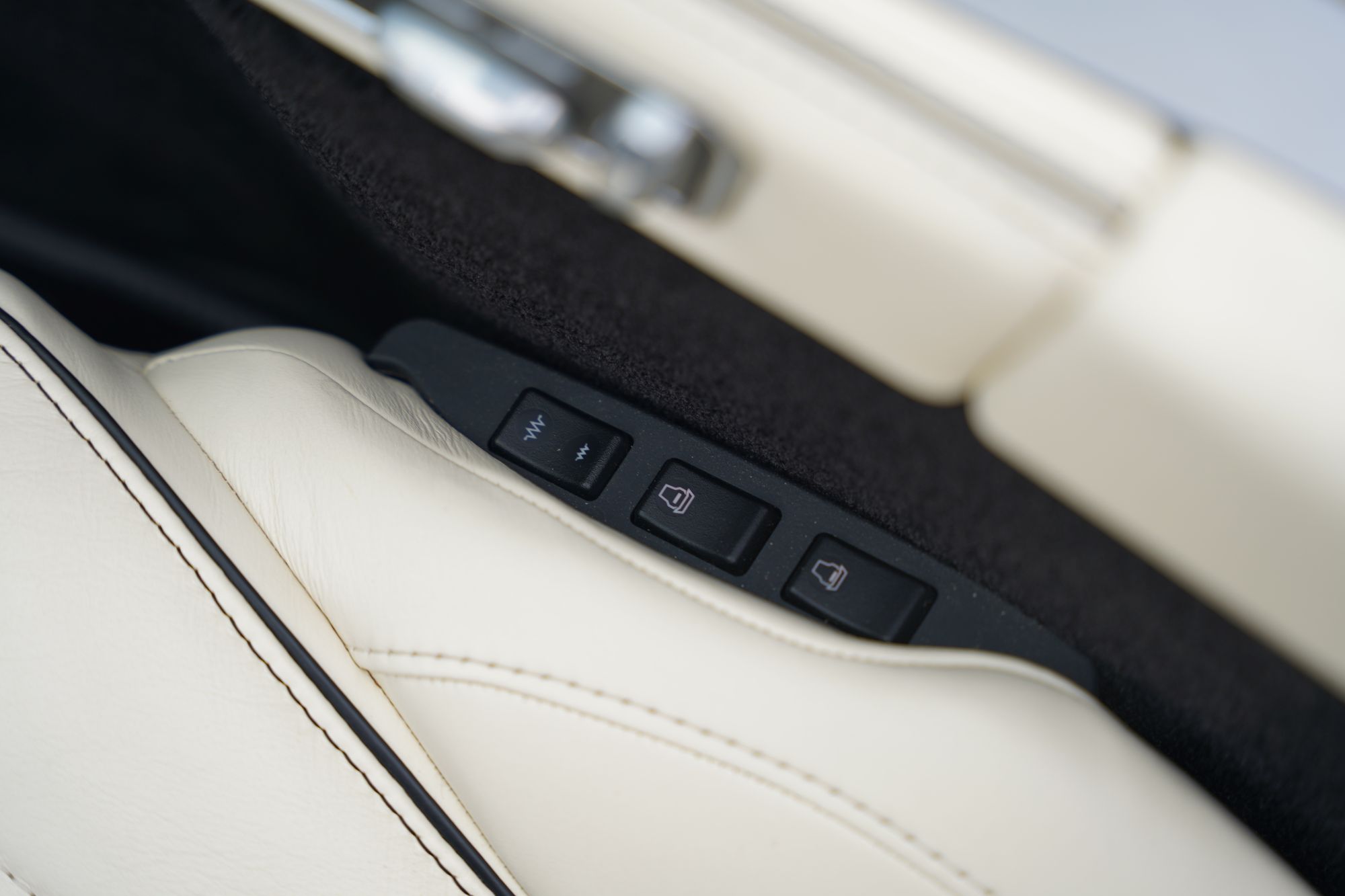 2011 Aston Martin Virage Volante