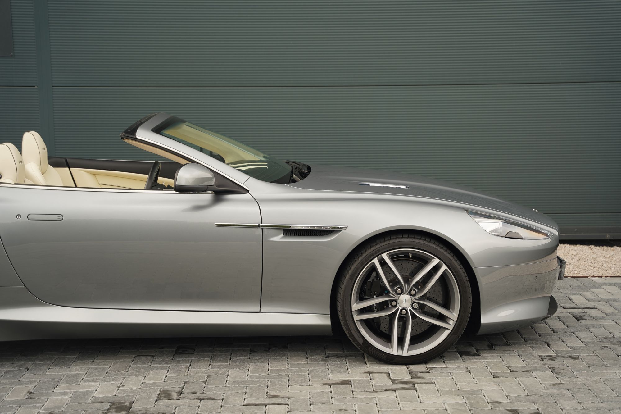 2011 Aston Martin Virage Volante
