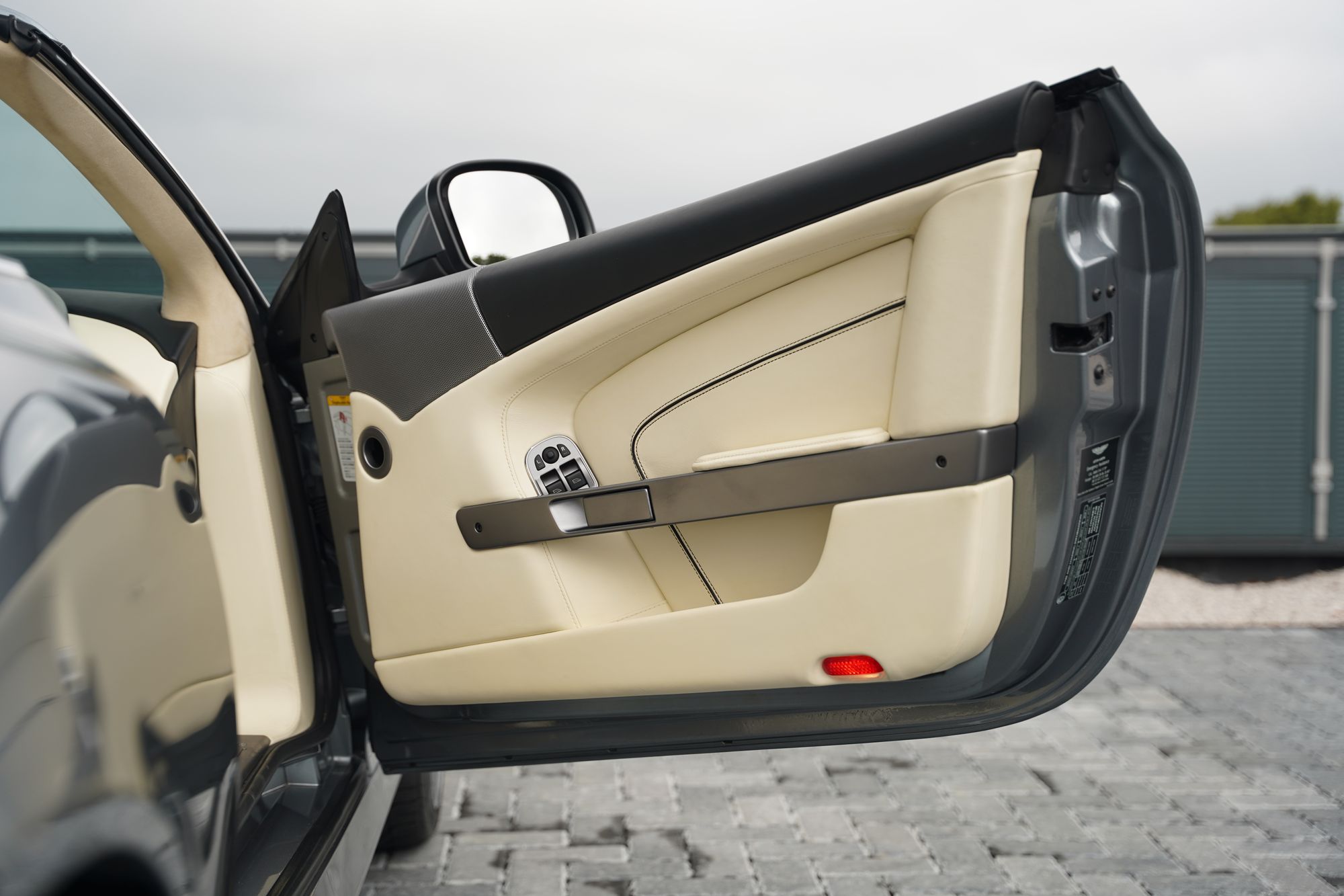 2011 Aston Martin Virage Volante