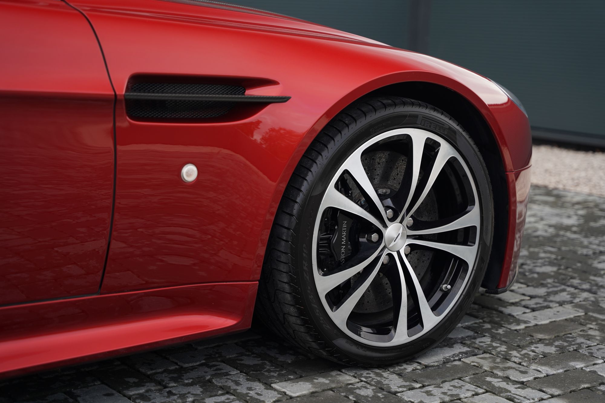 2012 Aston Martin V12 Vantage Roadster (Manual)