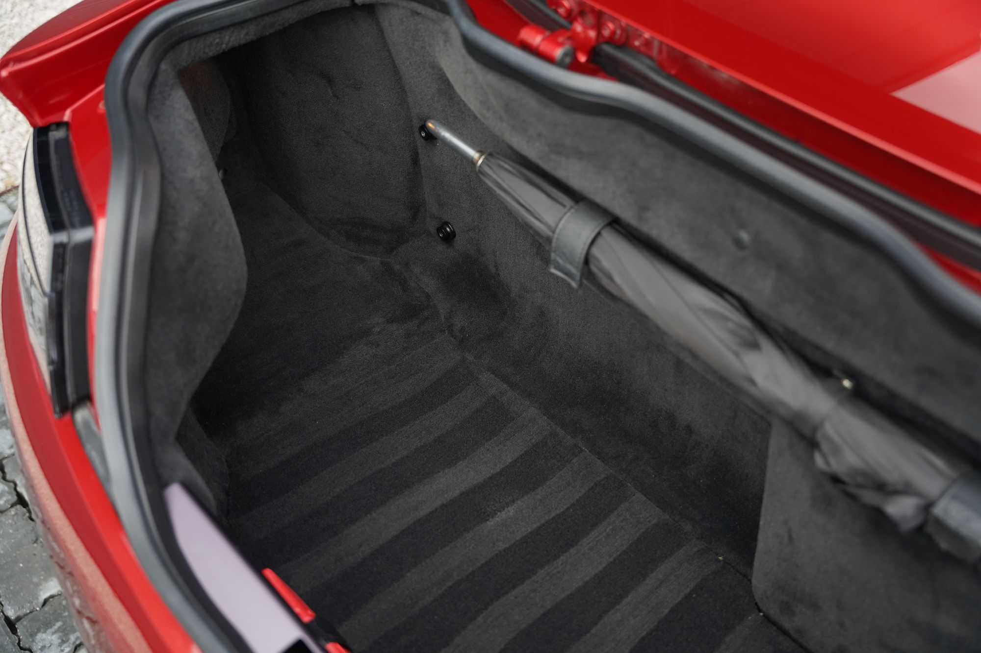 2012 Aston Martin V12 Vantage Roadster (Manual)