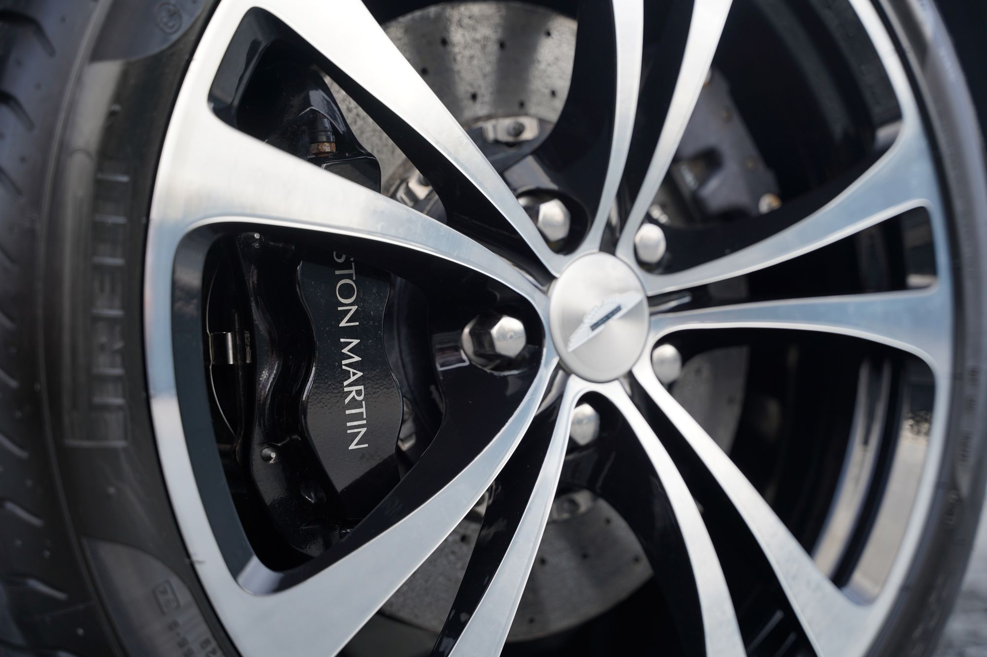 2012 Aston Martin V12 Vantage Roadster (Manual)