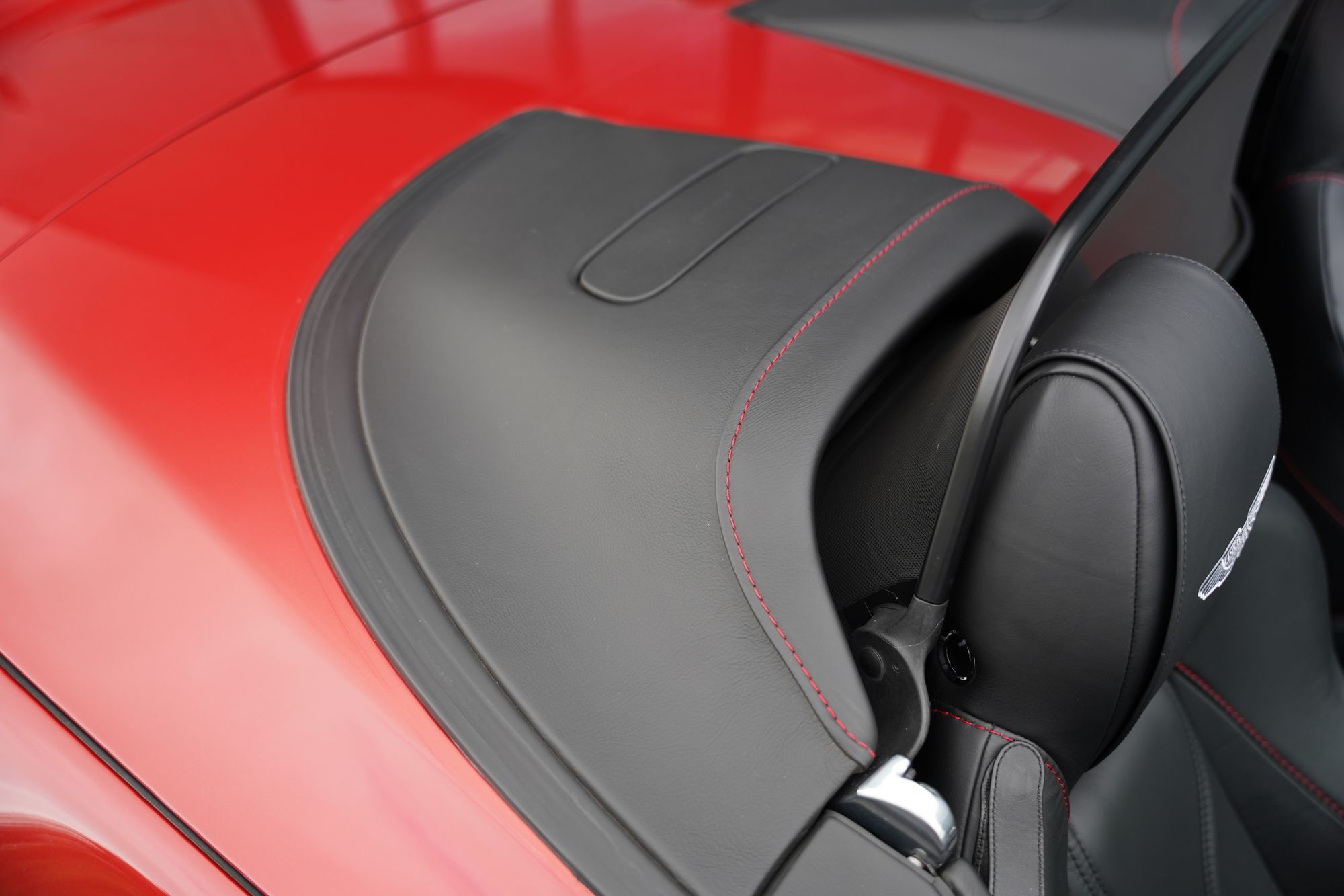 2012 Aston Martin V12 Vantage Roadster (Manual)
