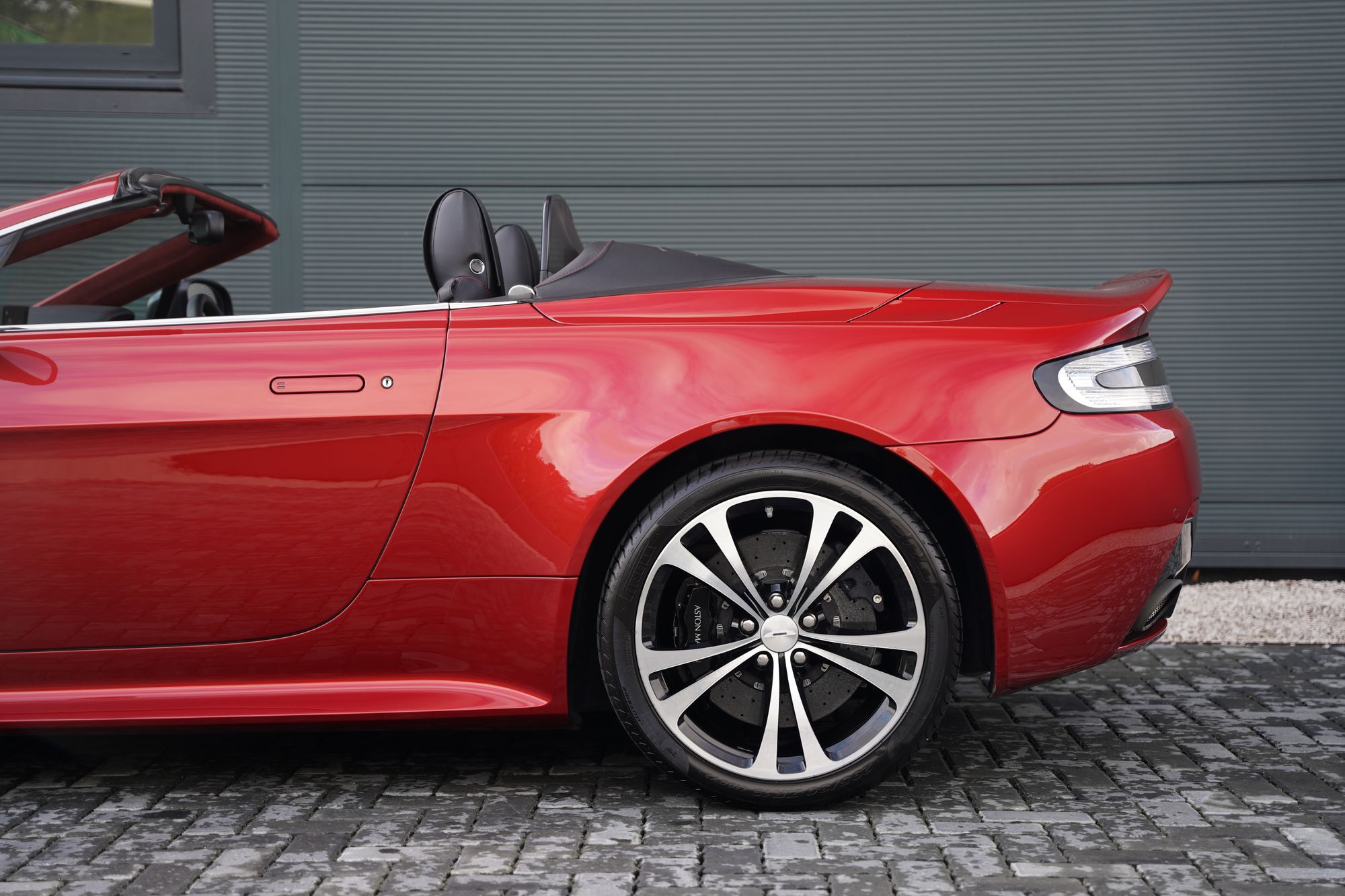 2012 Aston Martin V12 Vantage Roadster (Manual)