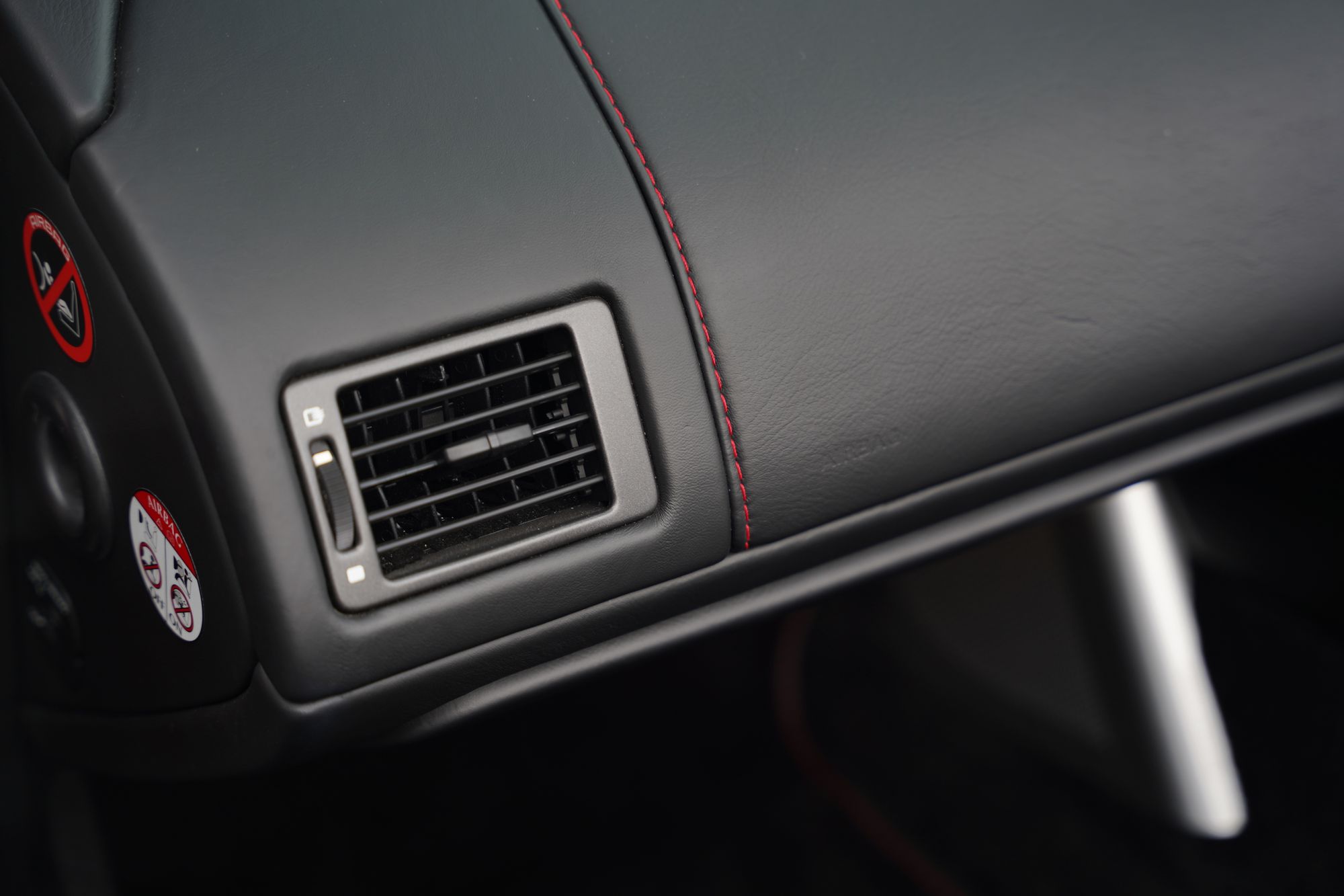 2012 Aston Martin V12 Vantage Roadster (Manual)