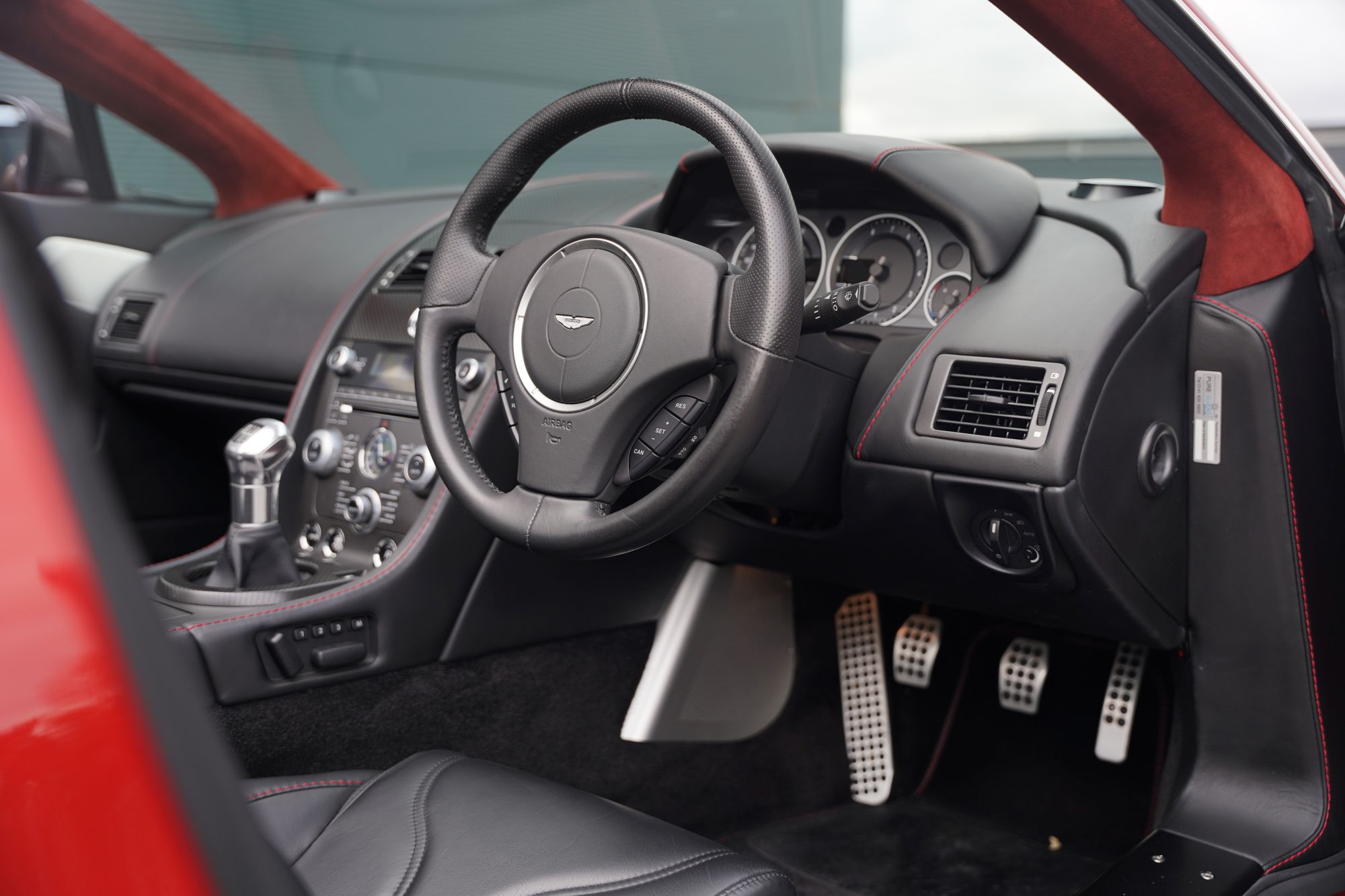 2012 Aston Martin V12 Vantage Roadster (Manual)