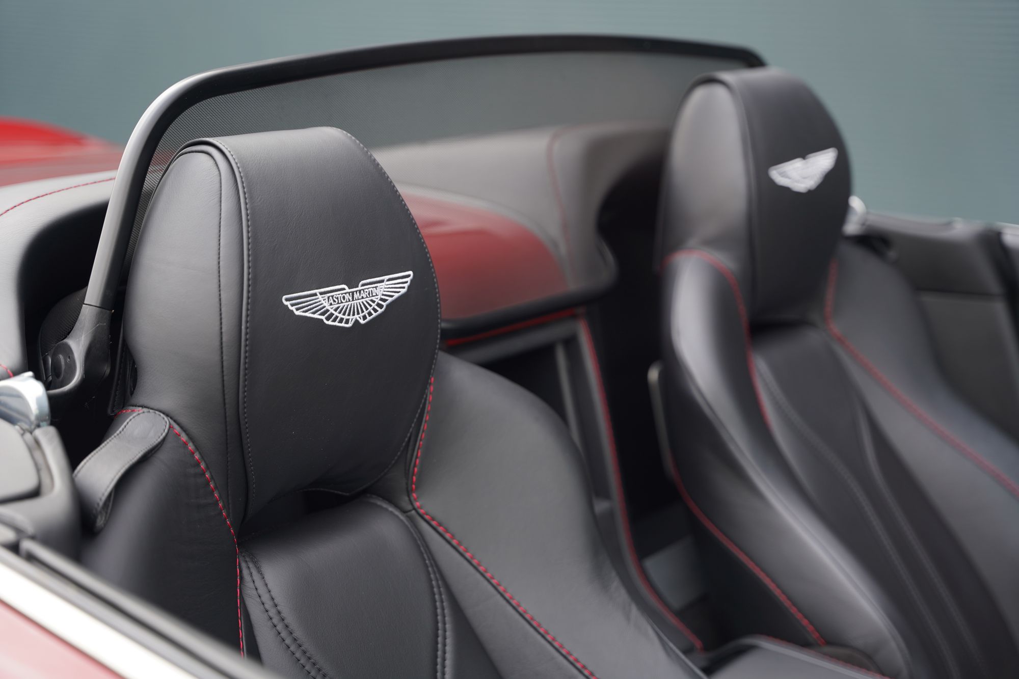 2012 Aston Martin V12 Vantage Roadster (Manual)