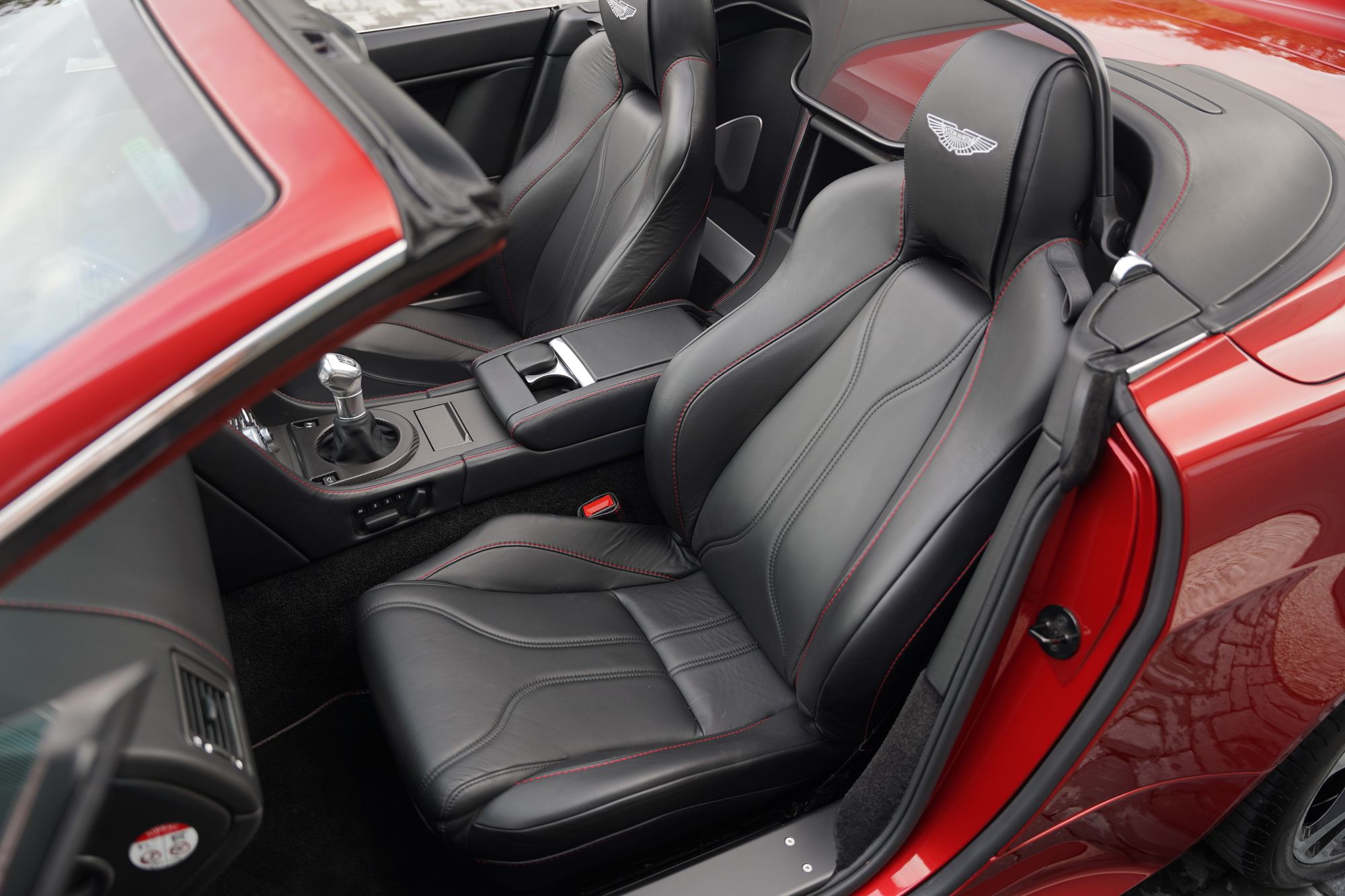 2012 Aston Martin V12 Vantage Roadster (Manual)