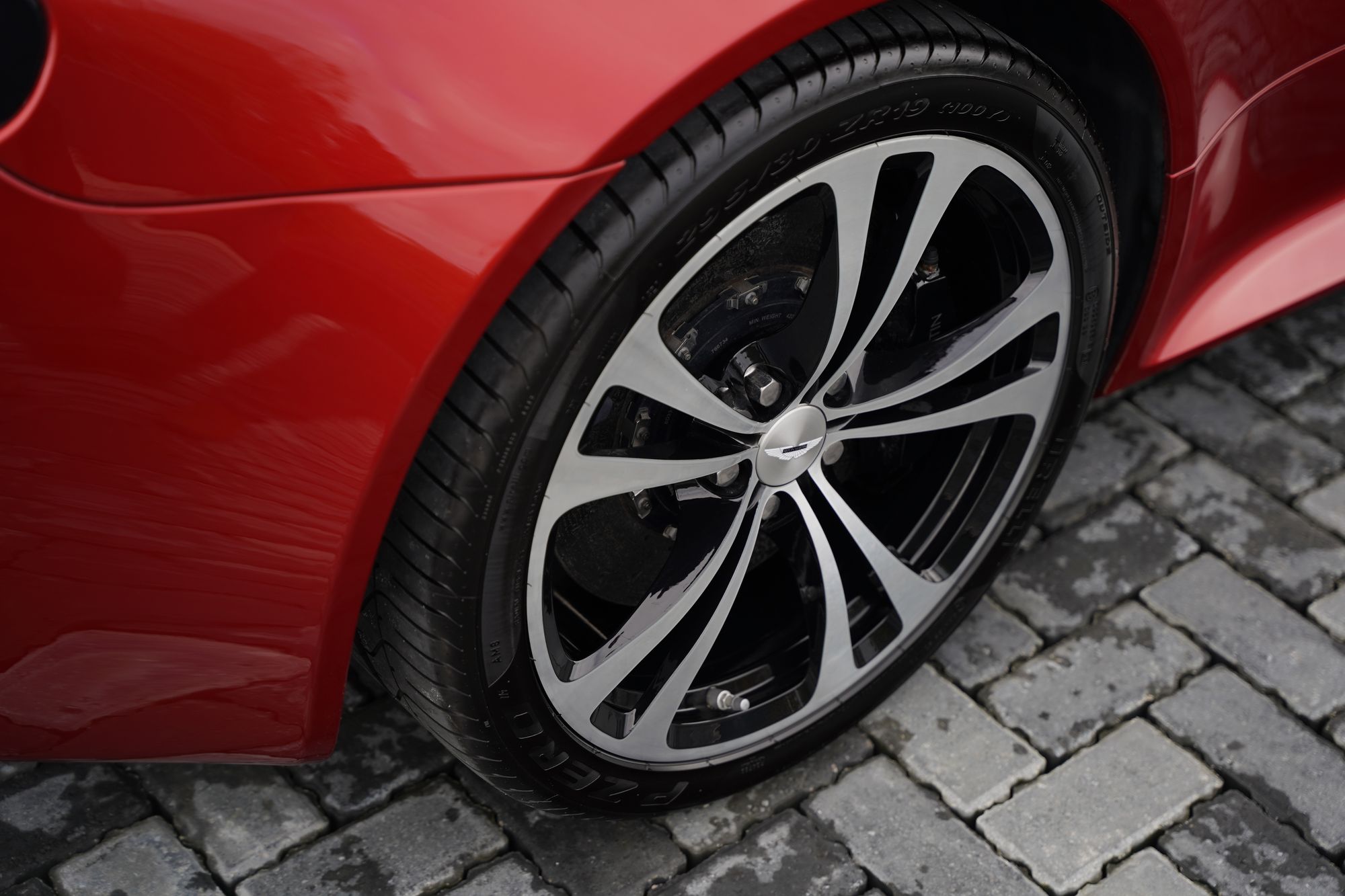 2012 Aston Martin V12 Vantage Roadster (Manual)