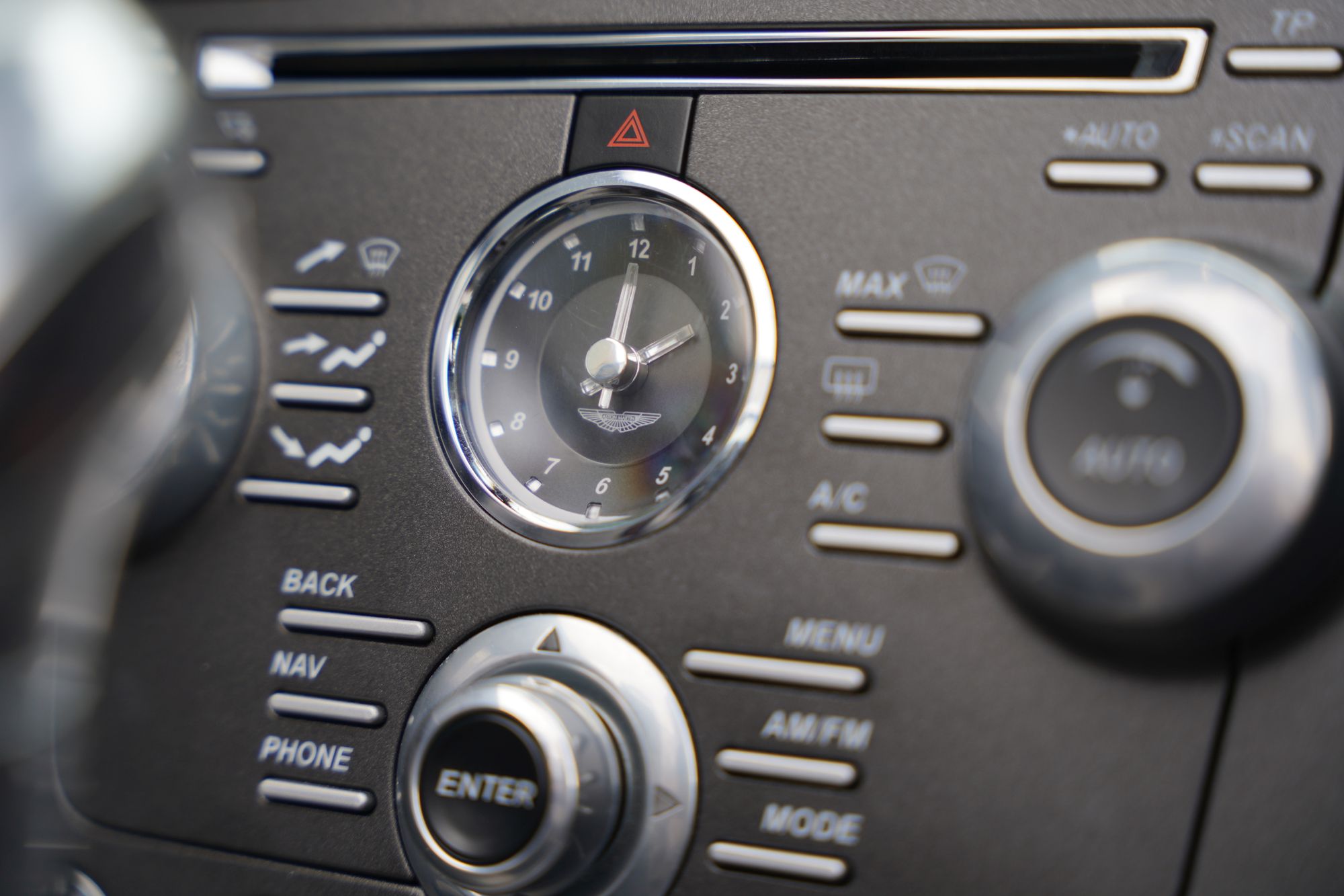 2012 Aston Martin V12 Vantage Roadster (Manual)