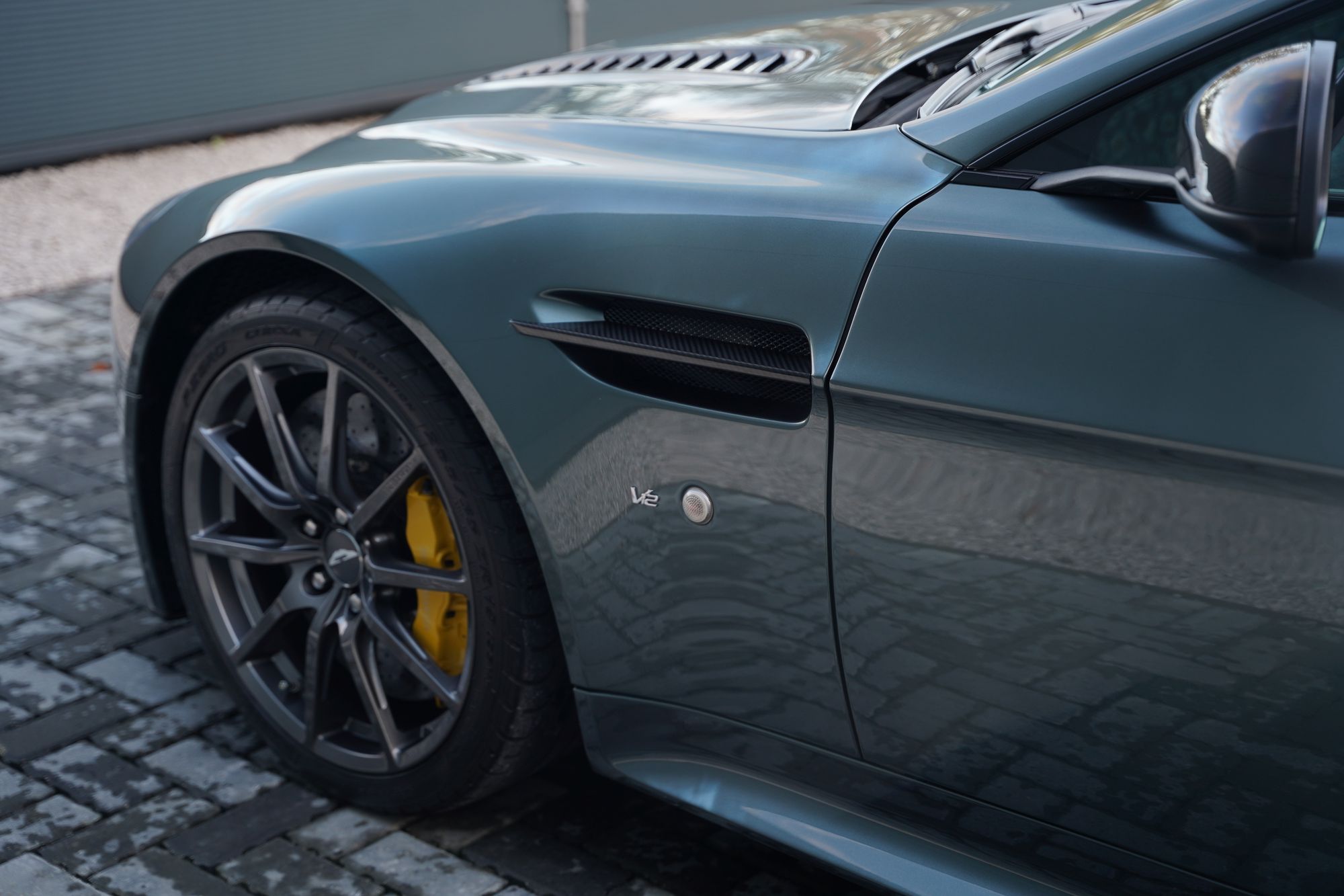 2017 Aston Martin V12 Vantage S - Manual with AMR Performance Pack