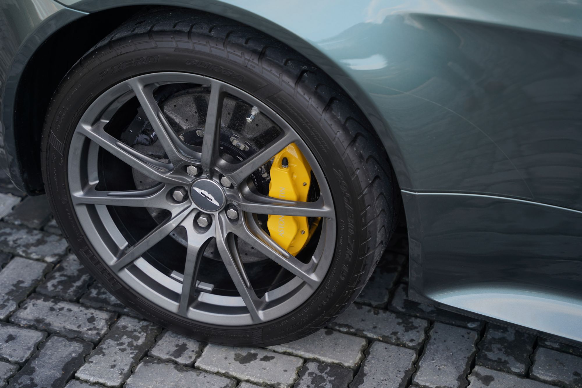2017 Aston Martin V12 Vantage S - Manual with AMR Performance Pack